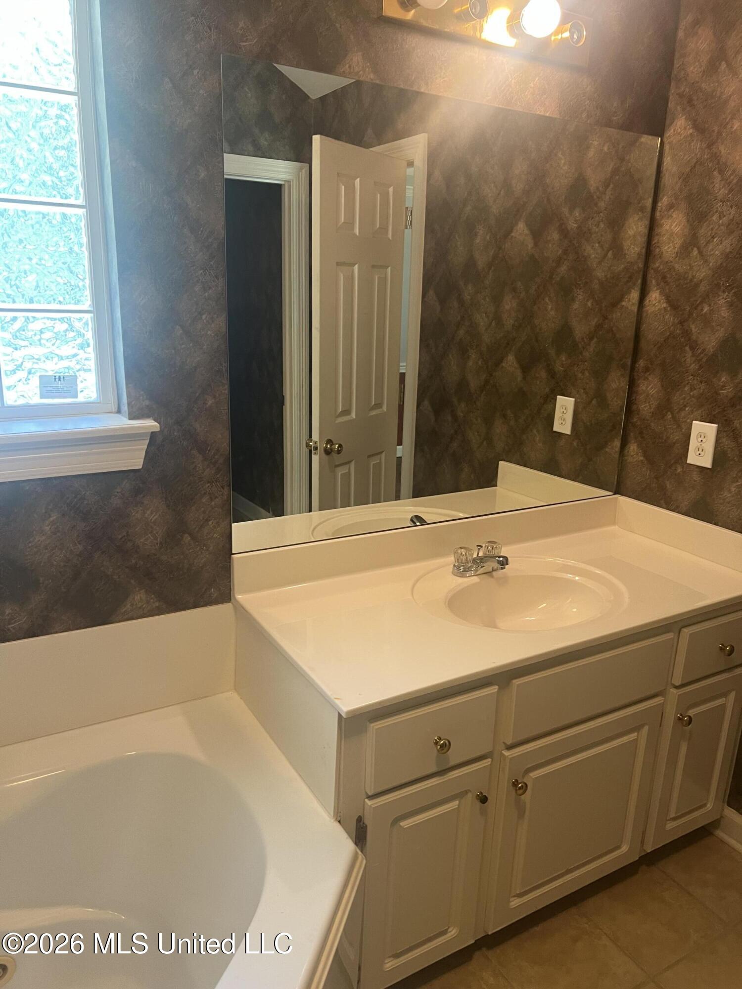 308 Seminole Circle Property Photo 14