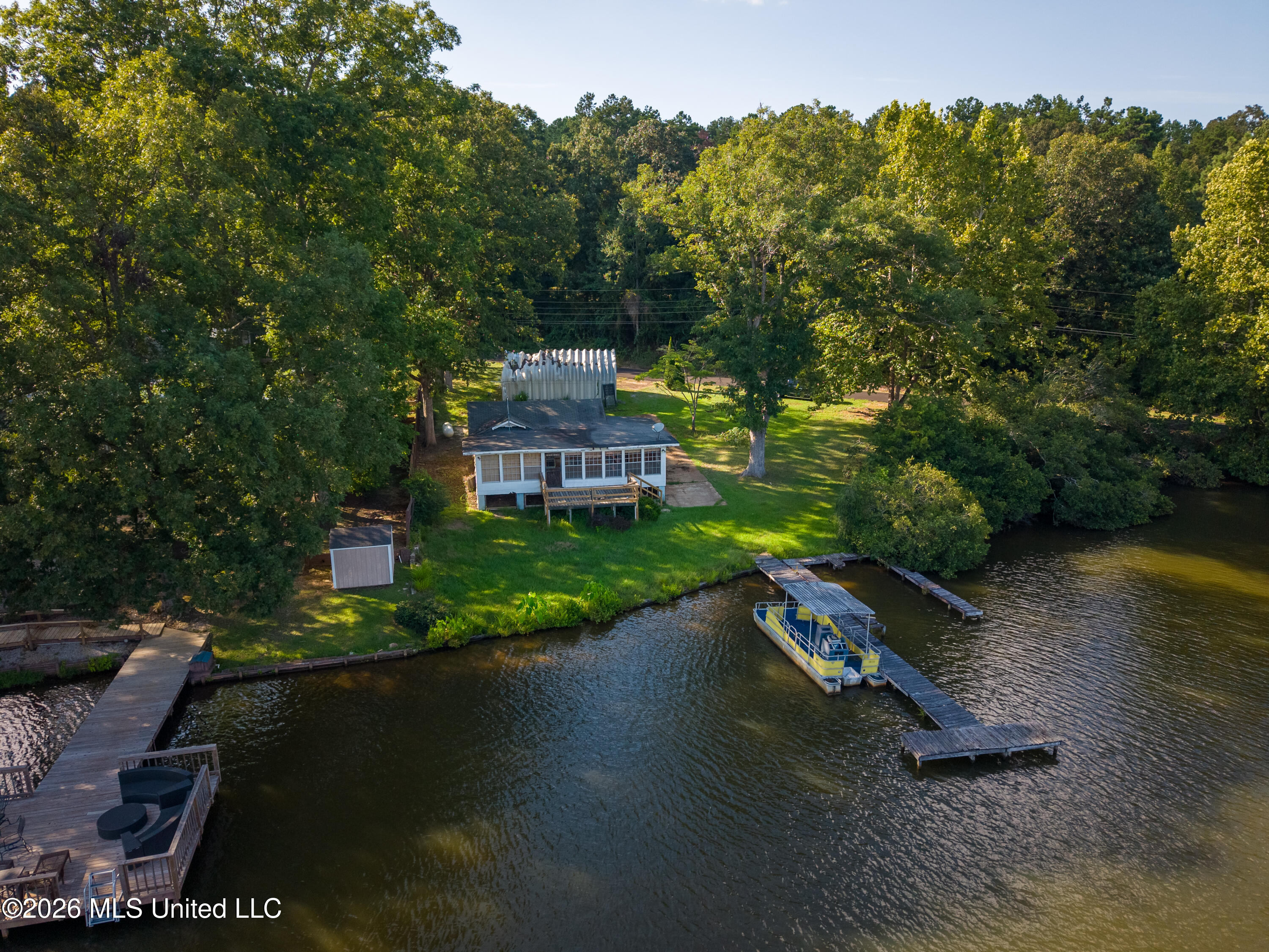 1385 Snow Lake Drive Property Photo 6