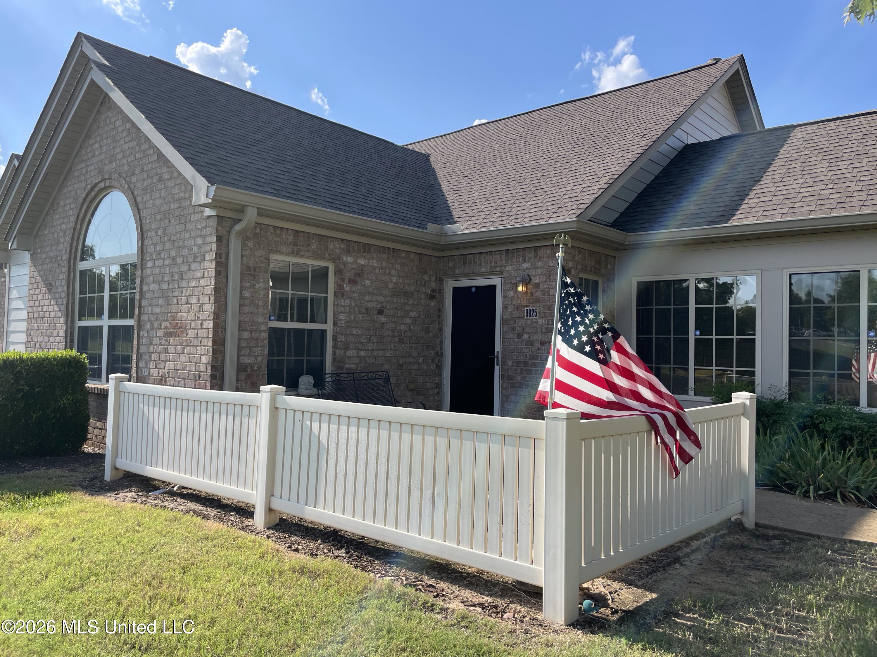 8925 Oak Branch Lane Property Photo 2