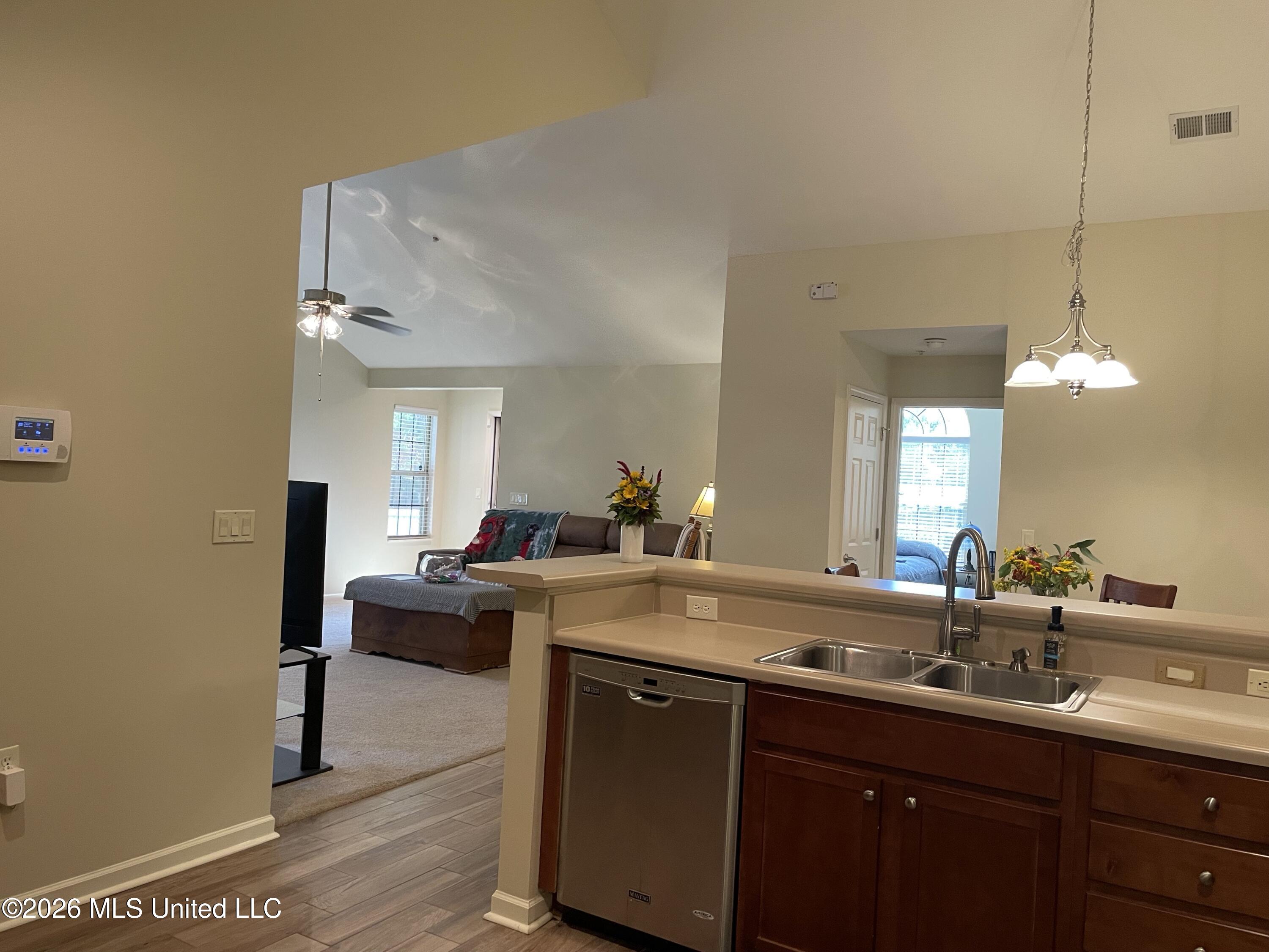8925 Oak Branch Lane Property Photo 15