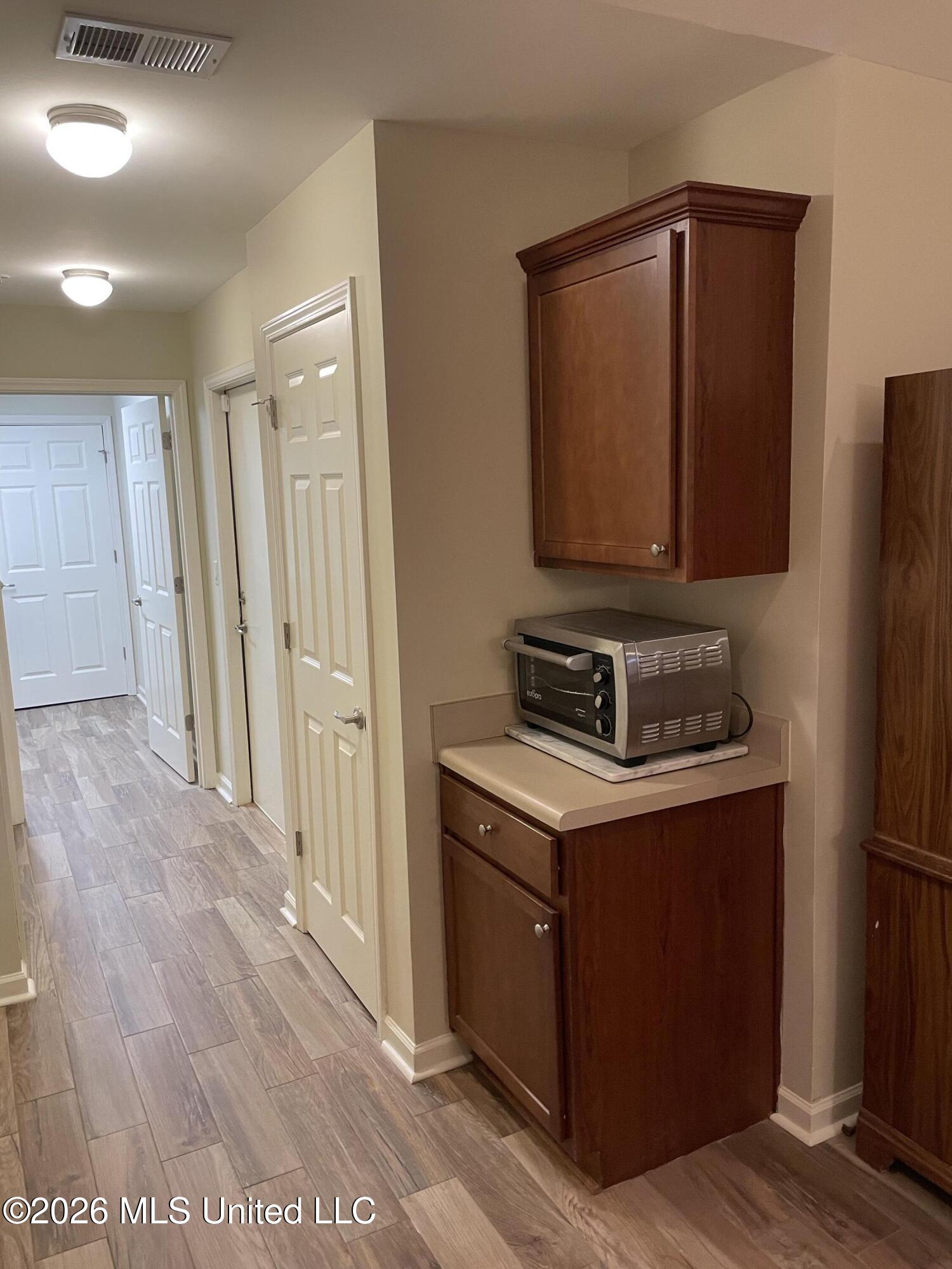 8925 Oak Branch Lane Property Photo 17