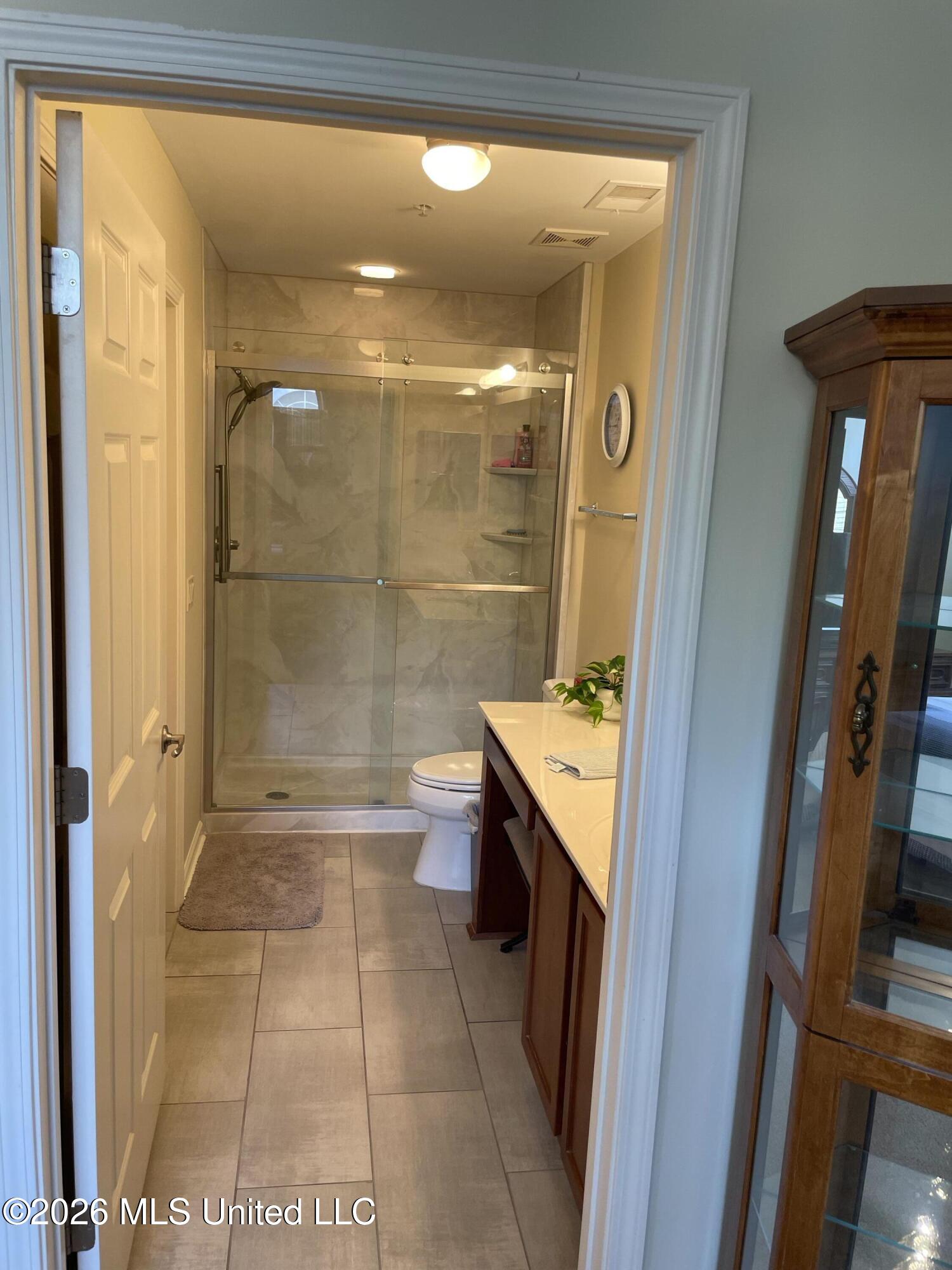 8925 Oak Branch Lane Property Photo 26