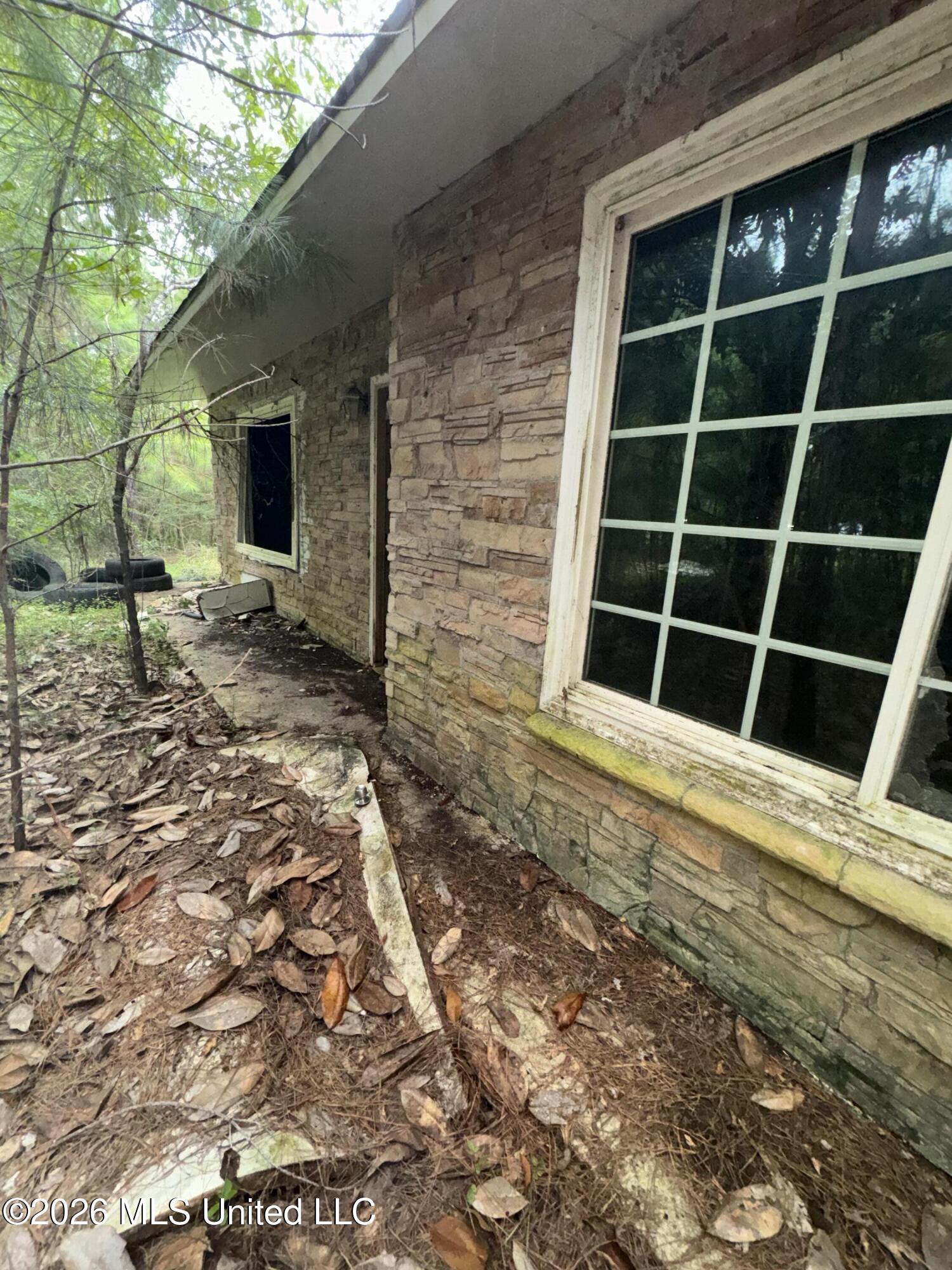 22074 Hightower Road Property Photo 2