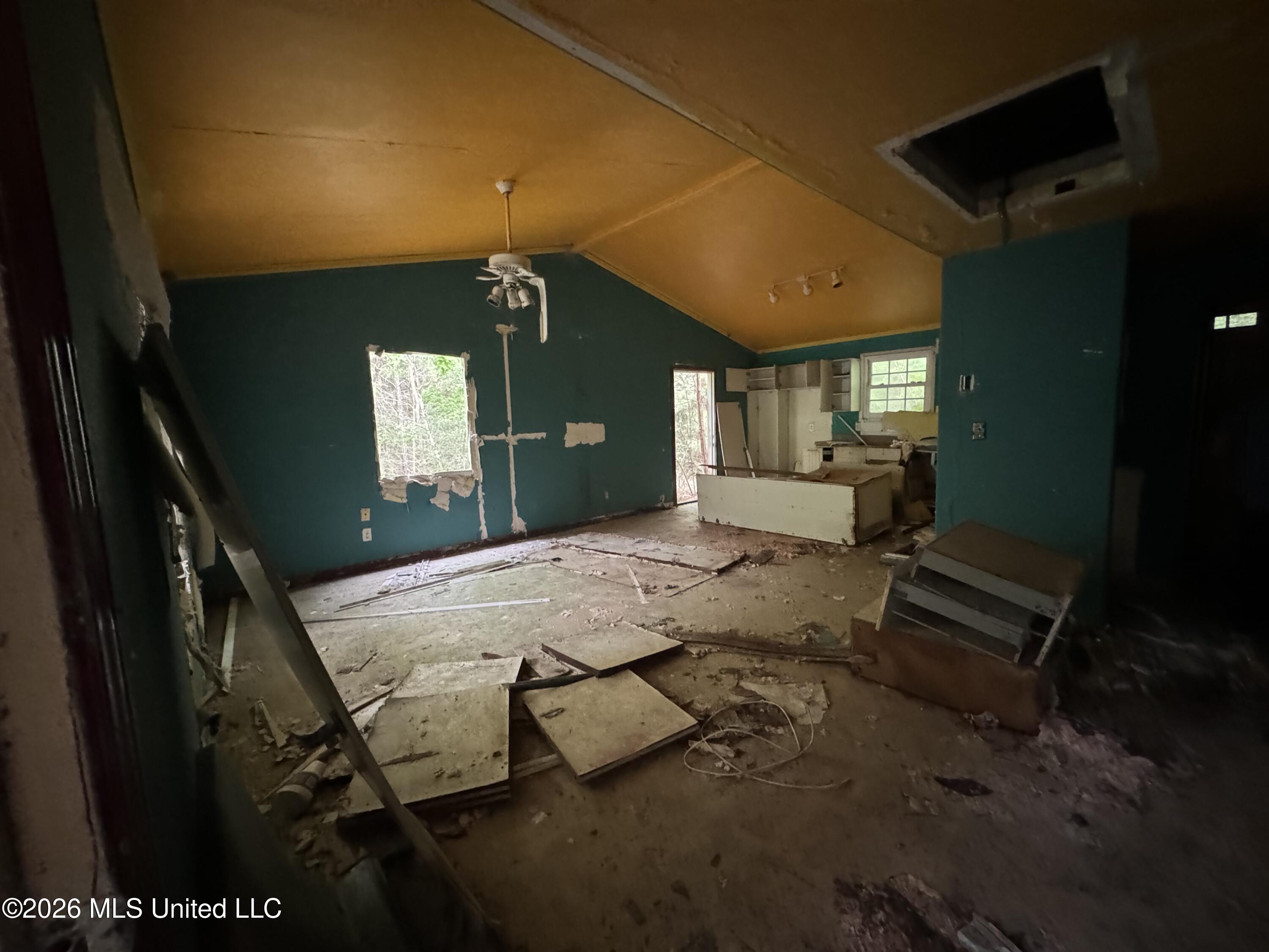 22074 Hightower Road Property Photo 8
