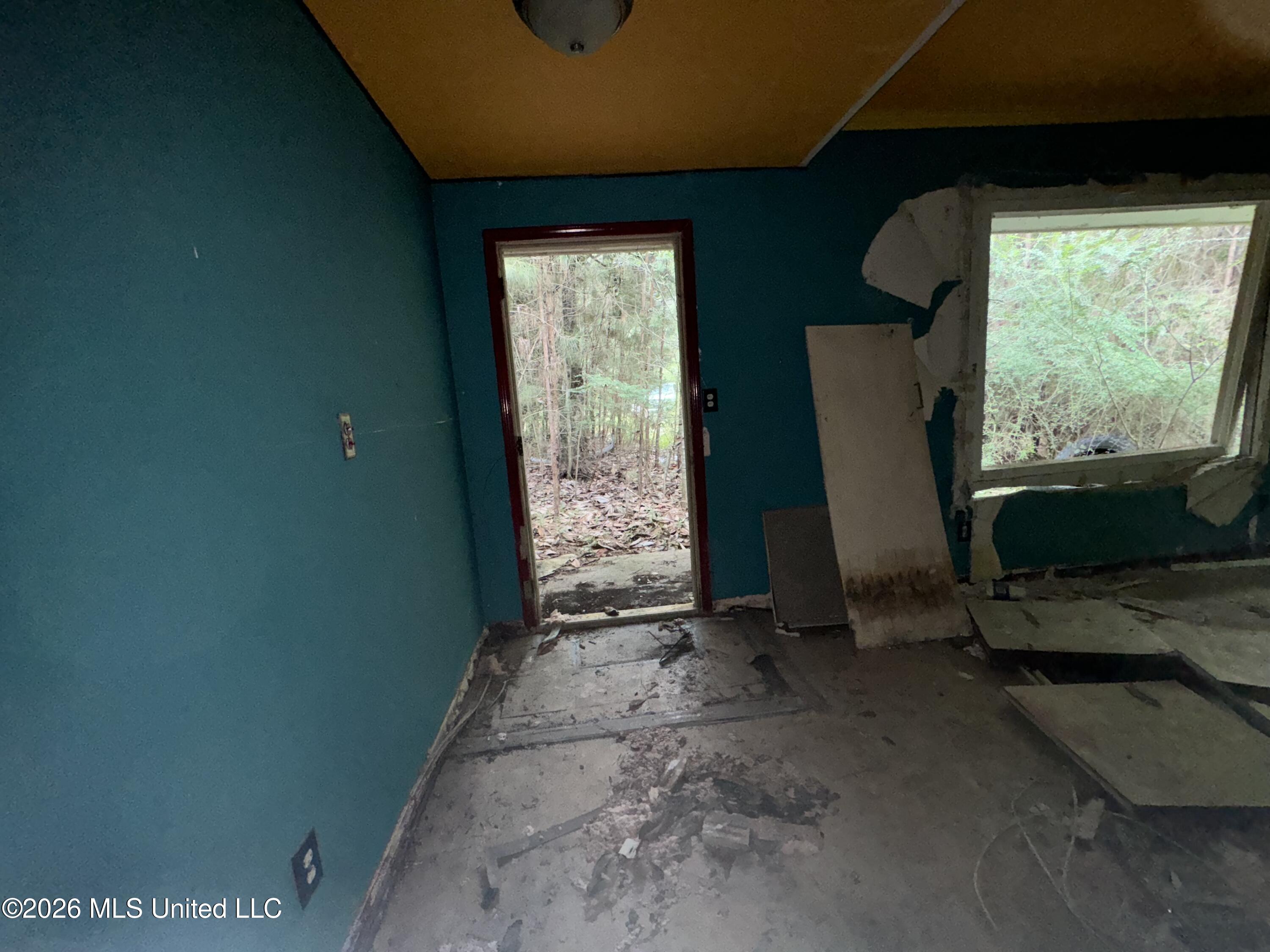 22074 Hightower Road Property Photo 9