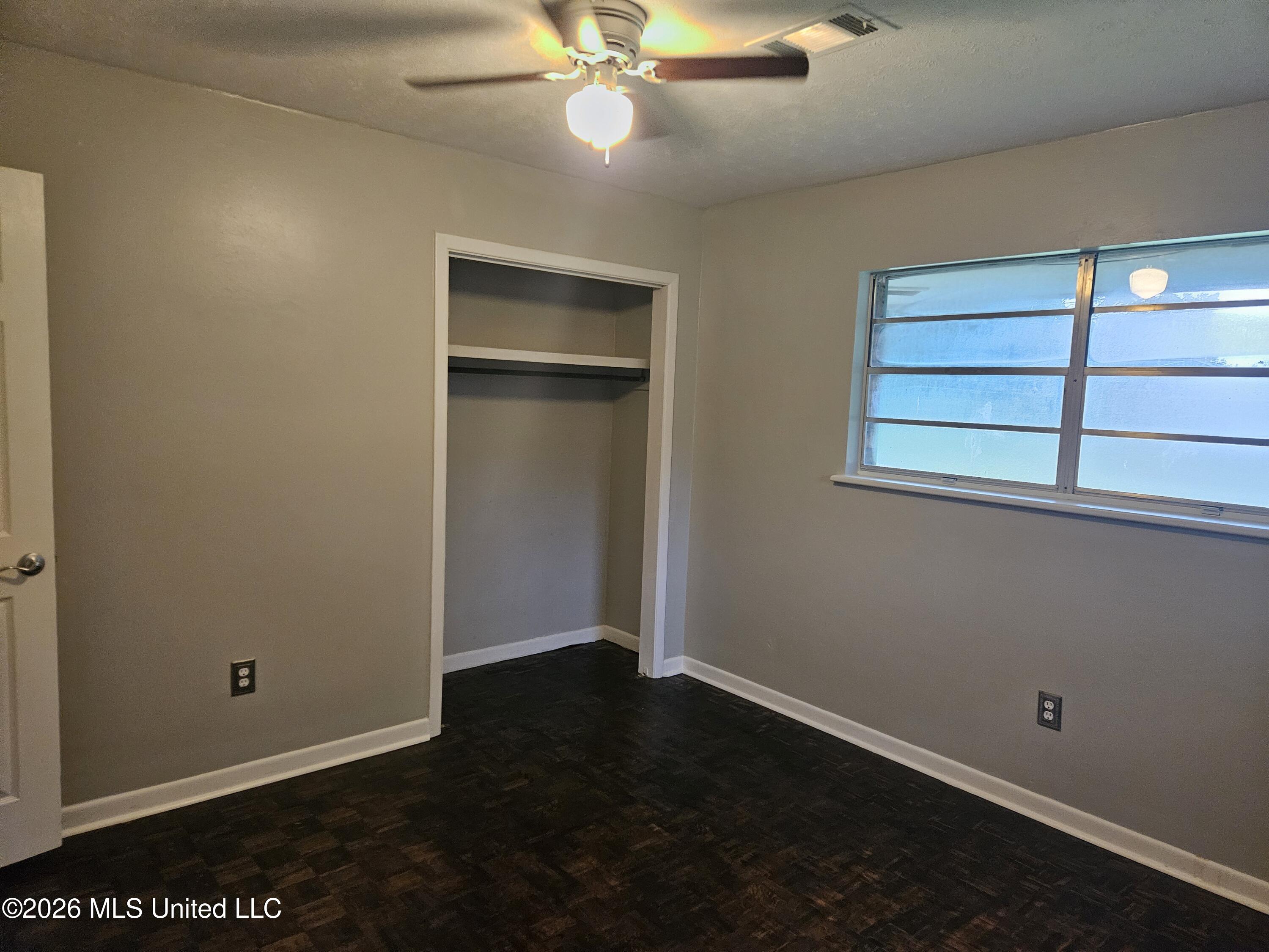 705 S Forest Avenue Property Photo 19