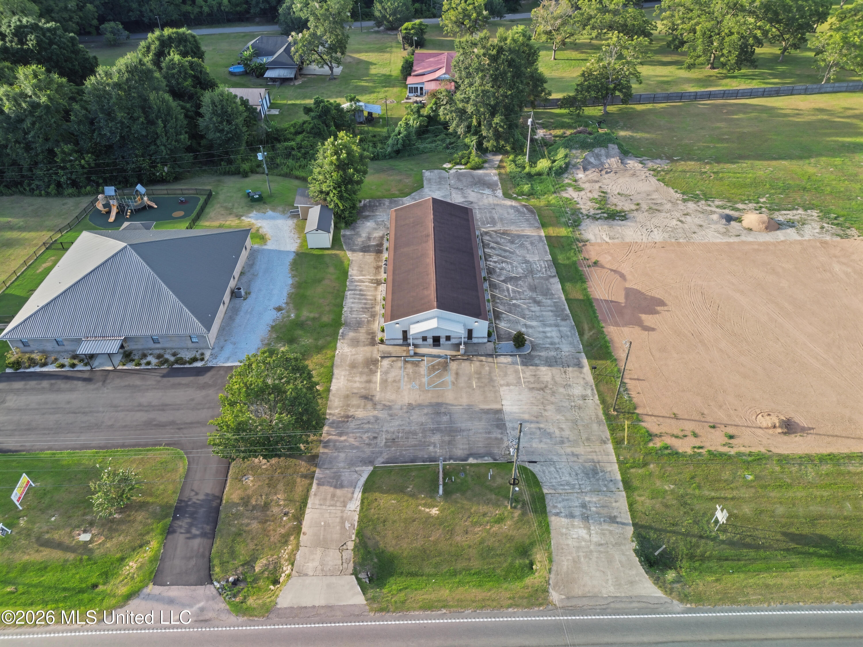 1601 W Central Avenue Property Photo 3