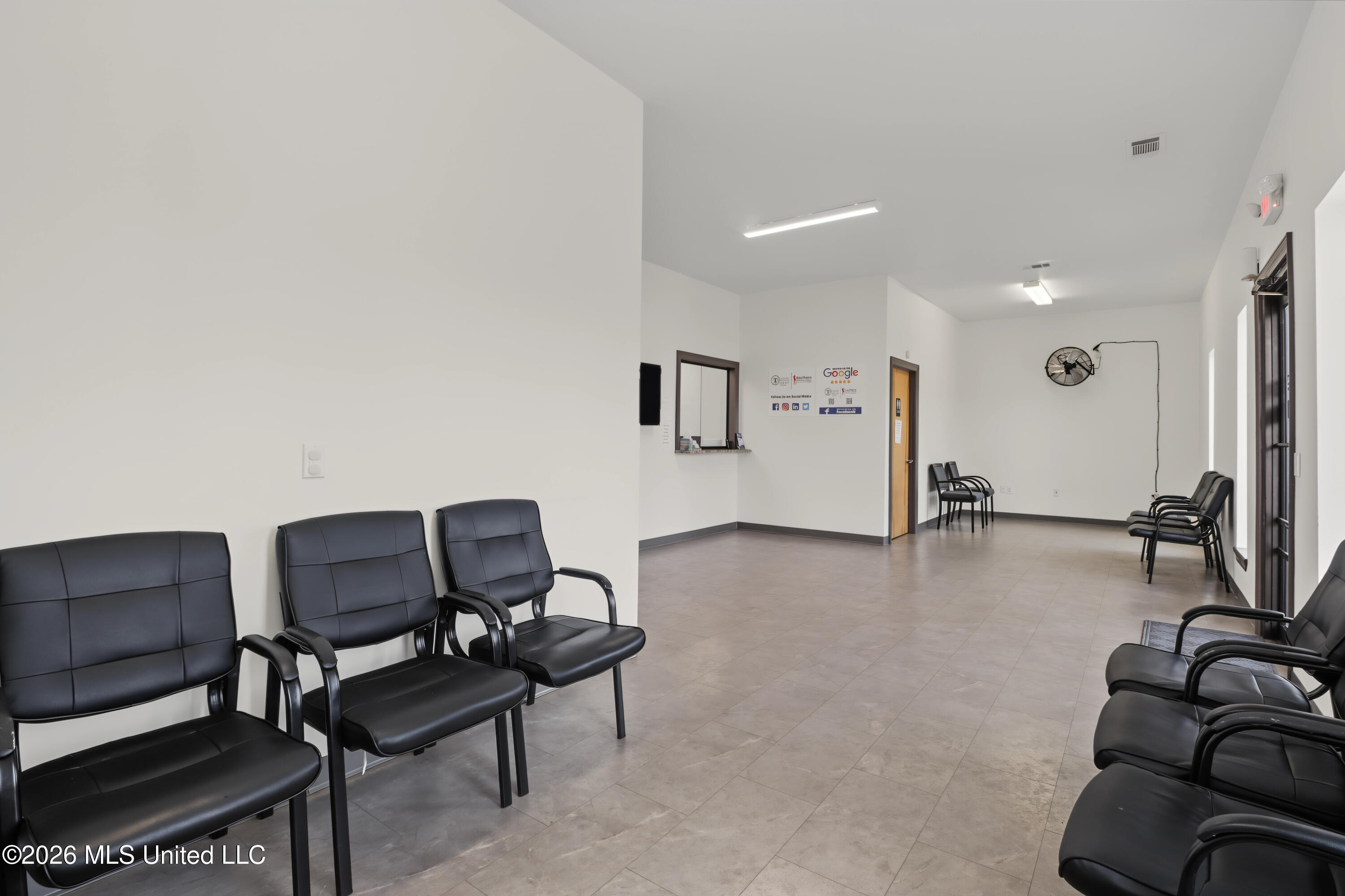1601 W Central Avenue Property Photo 7