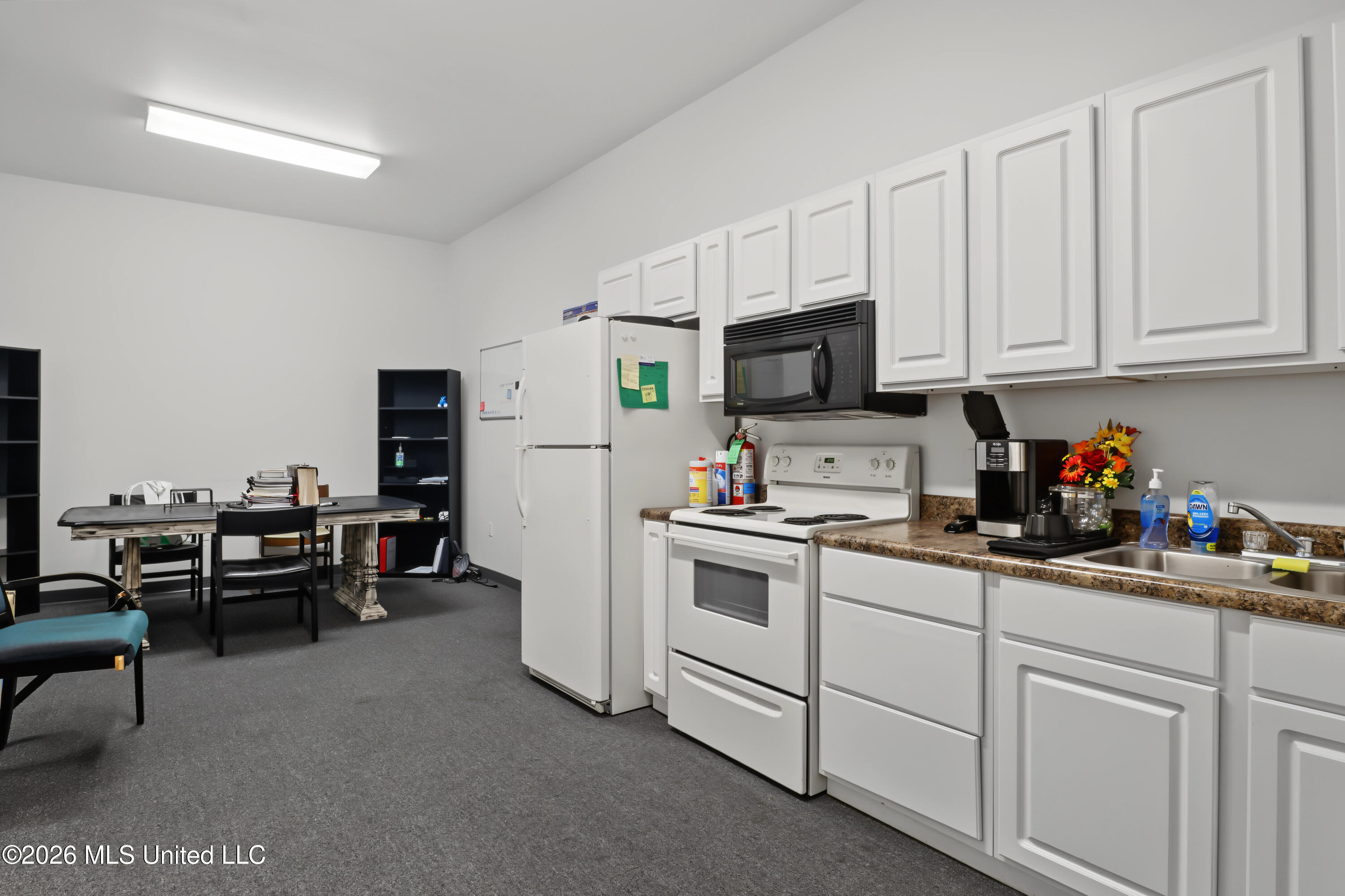 1601 W Central Avenue Property Photo 13