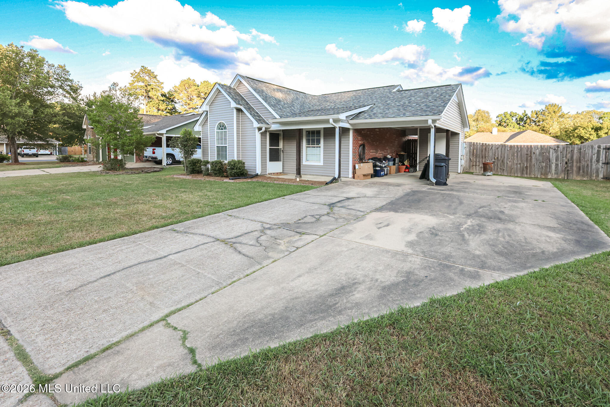 486 Mockingbird Circle Property Photo 4