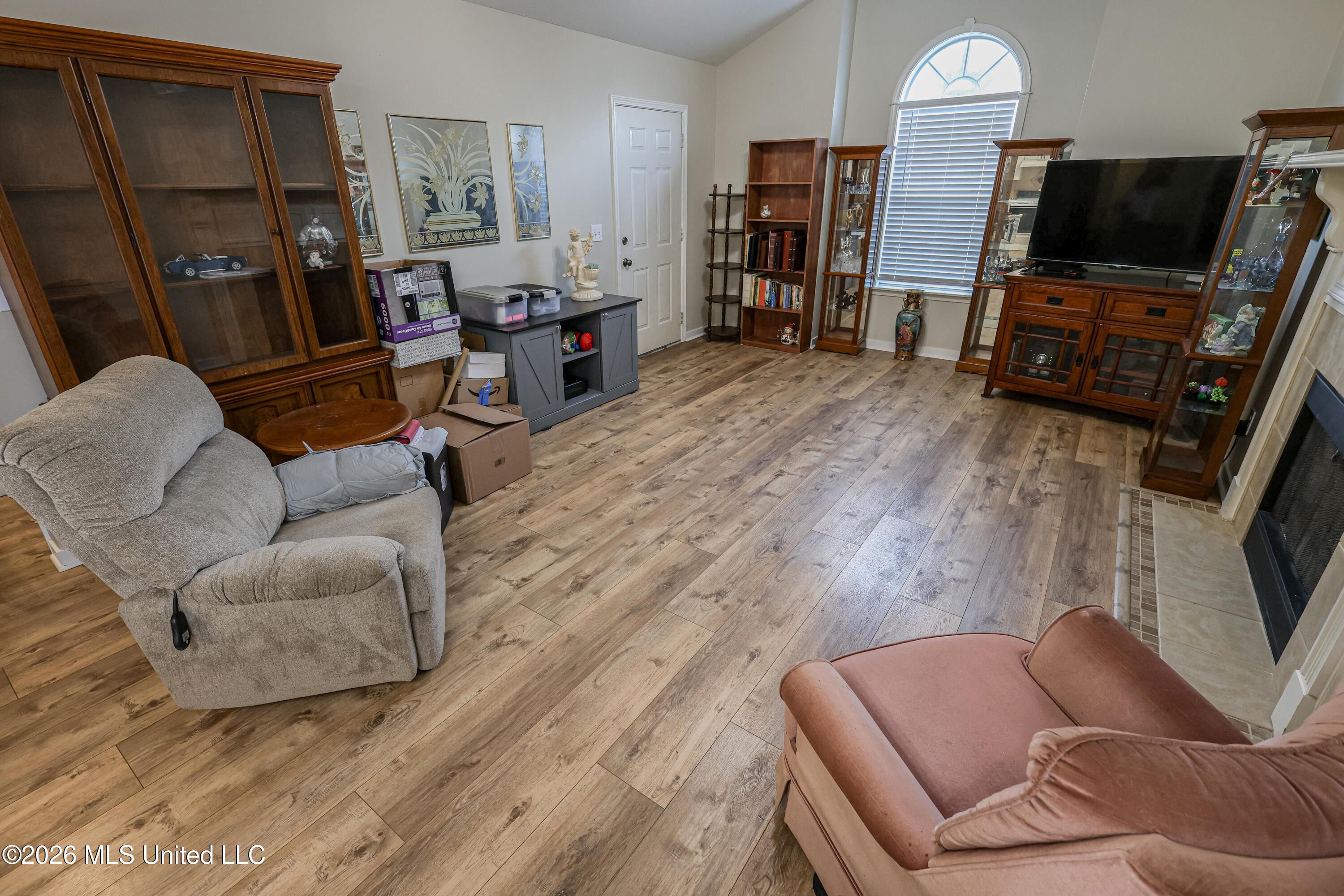 486 Mockingbird Circle Property Photo 6