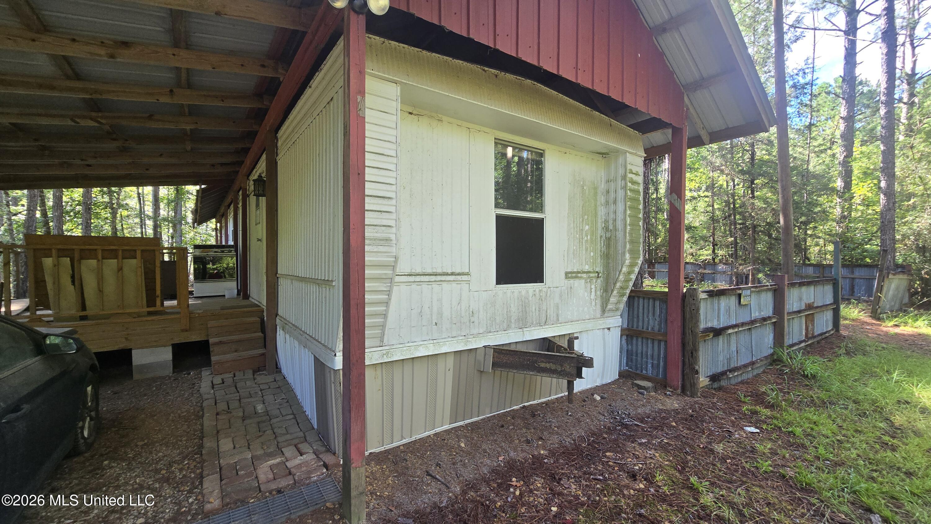 3190 Ne Quentin Tower Road Property Photo 4