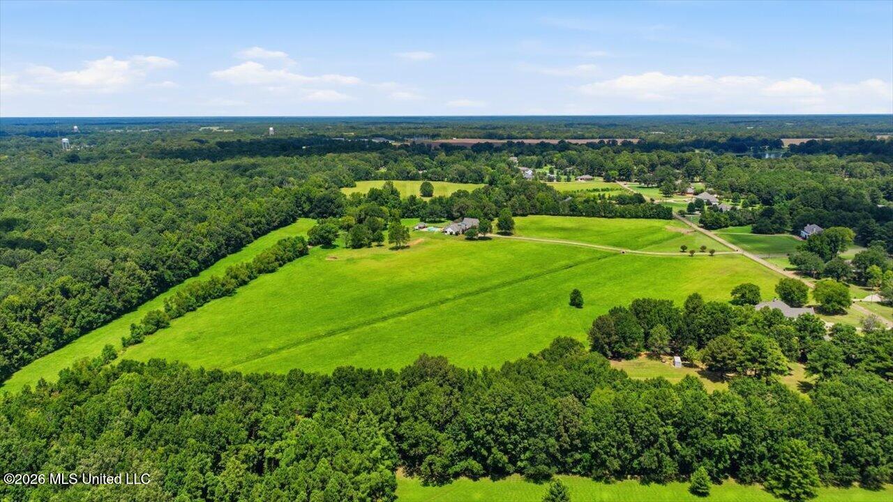 428 Country Club Road Property Photo 8
