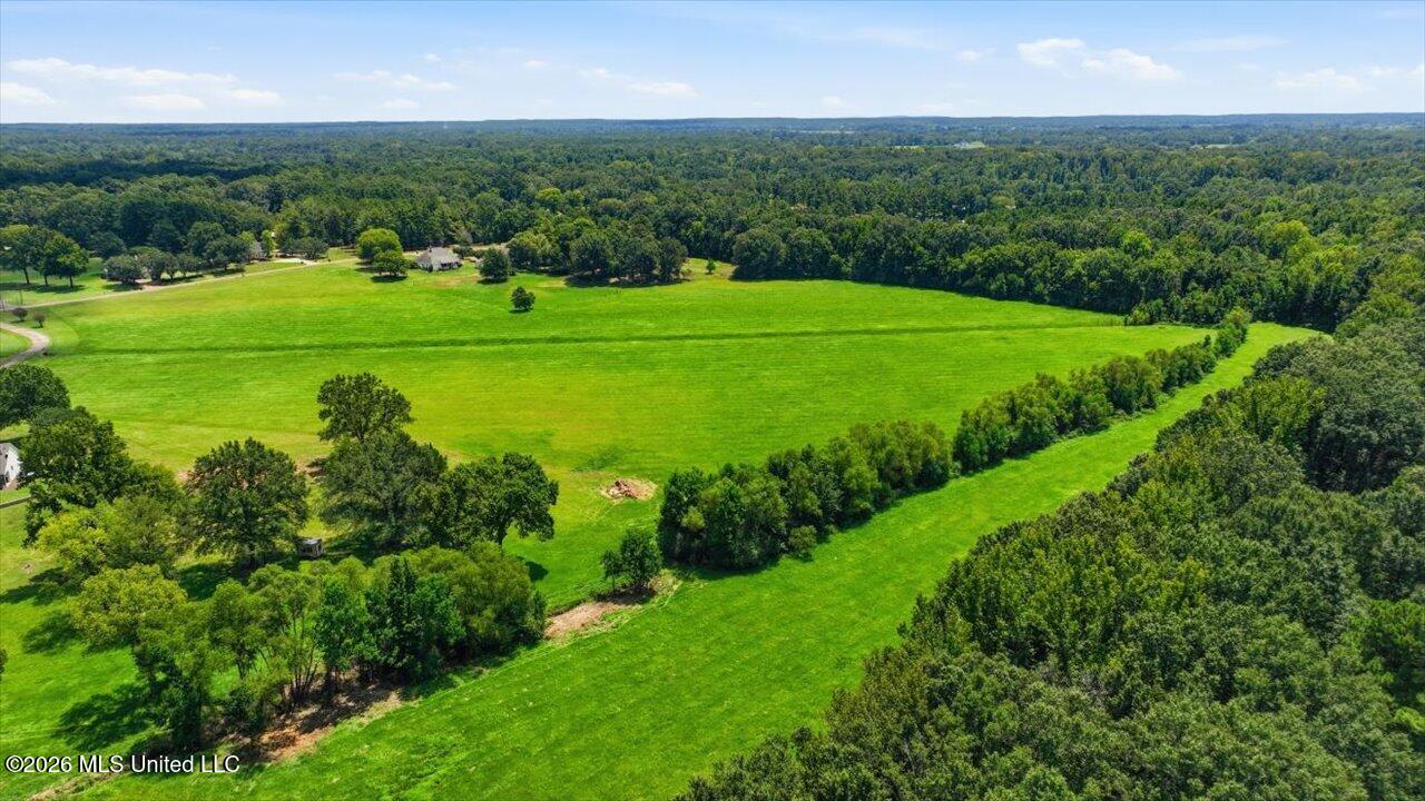 428 Country Club Road Property Photo 13