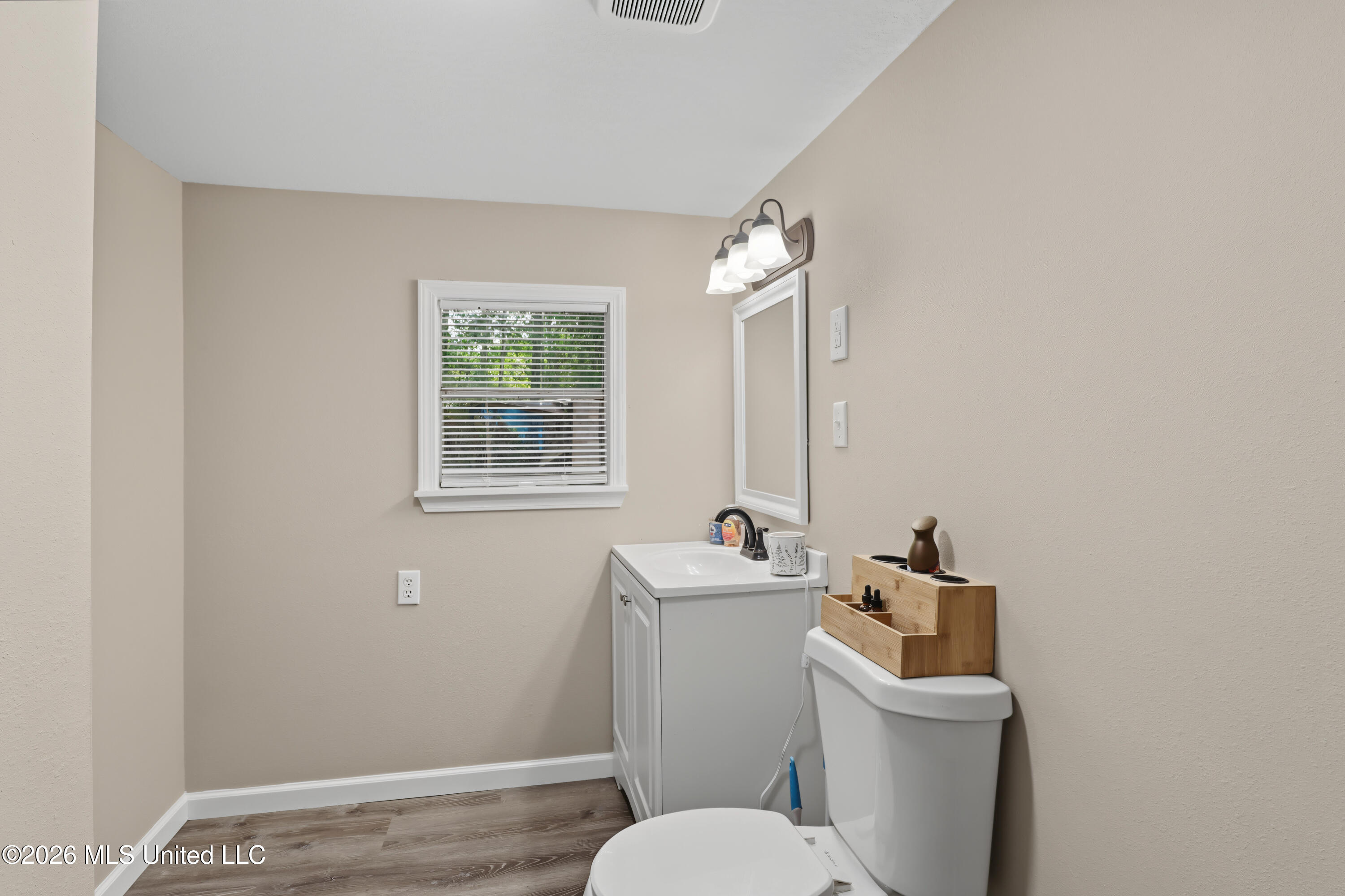 8 Woods Road Property Photo 14