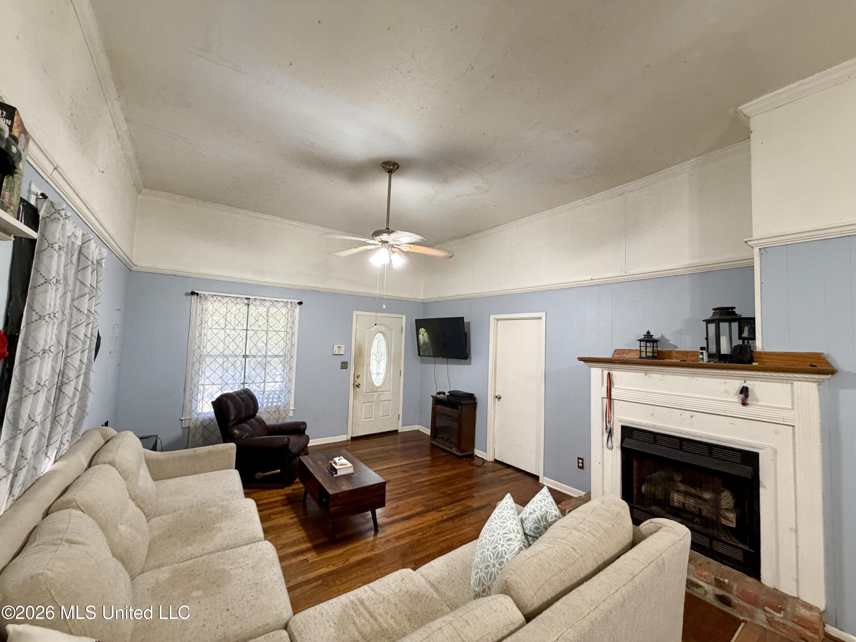 352 Mary Street Property Photo 11