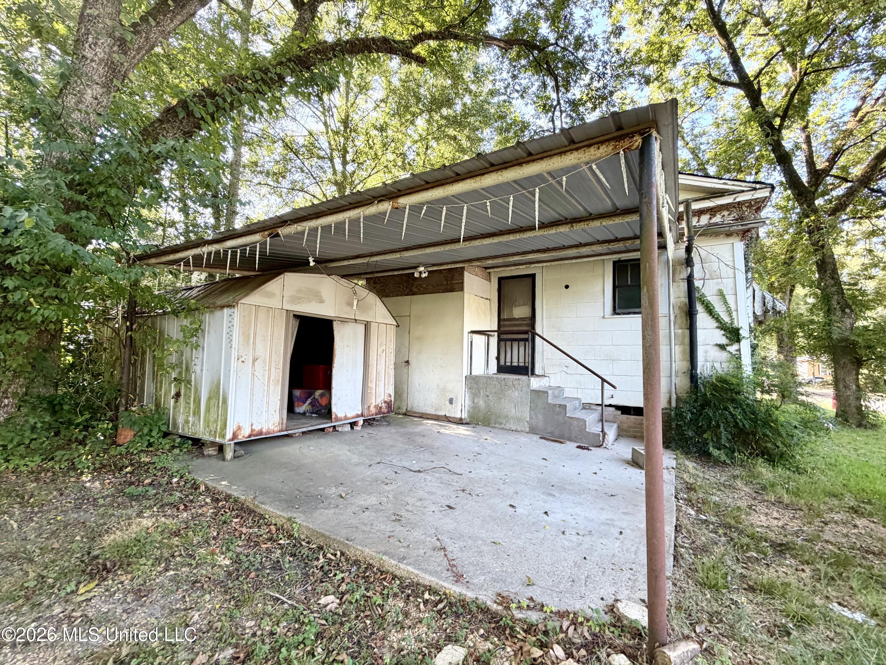 352 Mary Street Property Photo 12