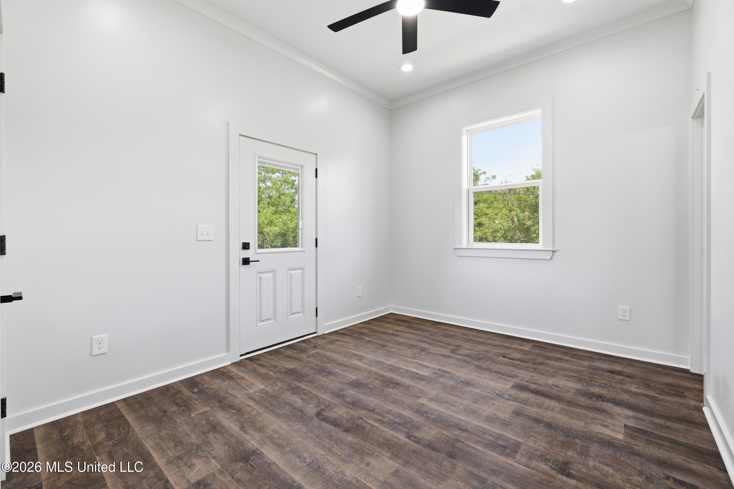121 Keller Avenue Property Photo 21