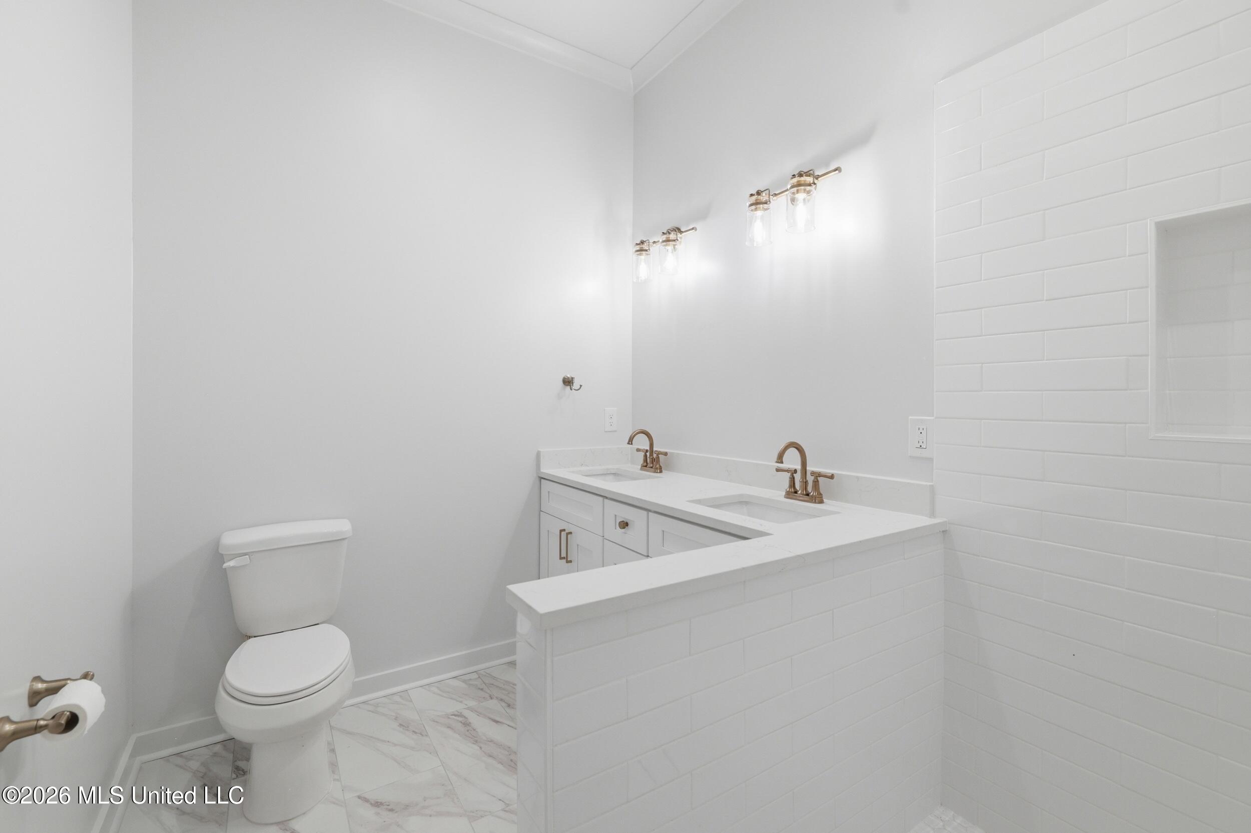 121 Keller Avenue Property Photo 24