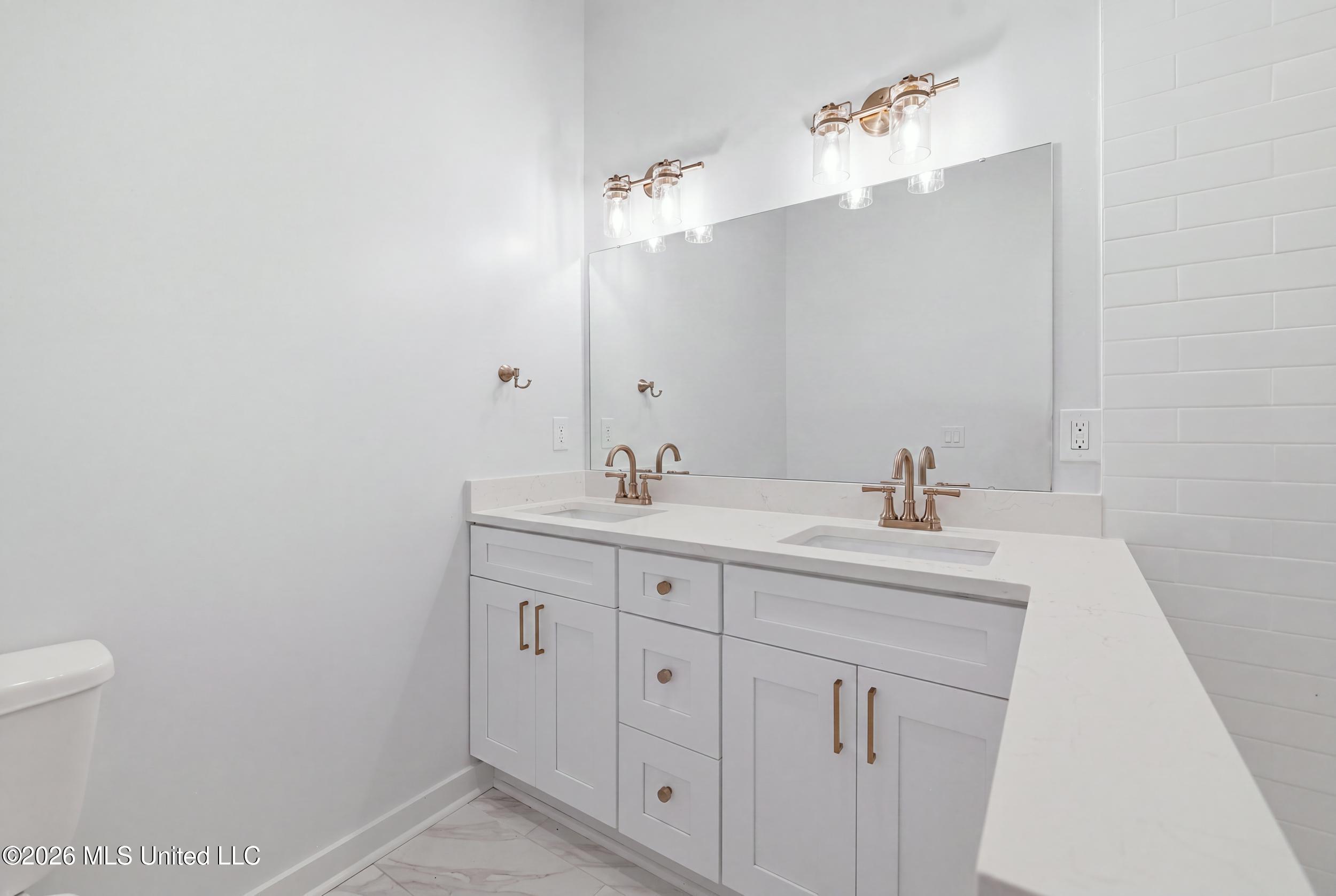 121 Keller Avenue Property Photo 25