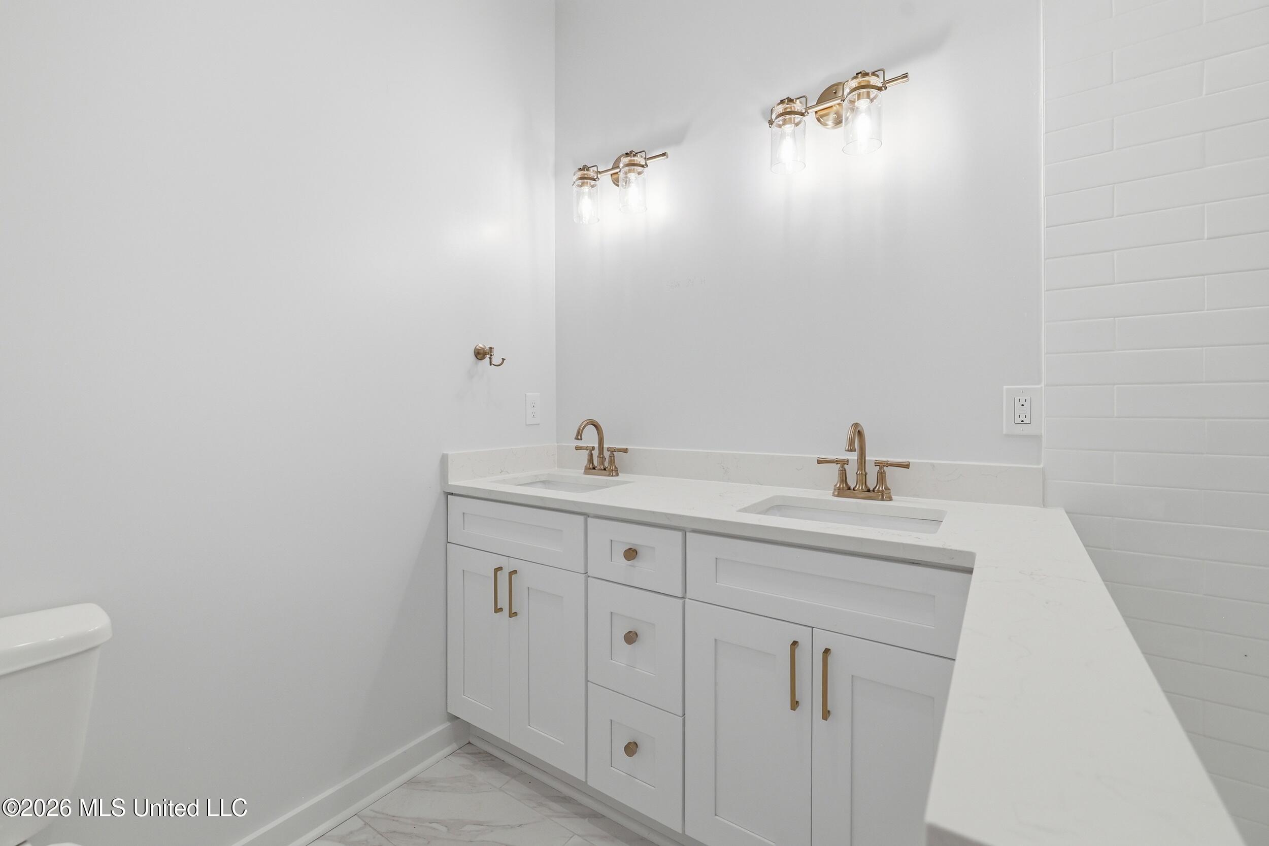 121 Keller Avenue Property Photo 26