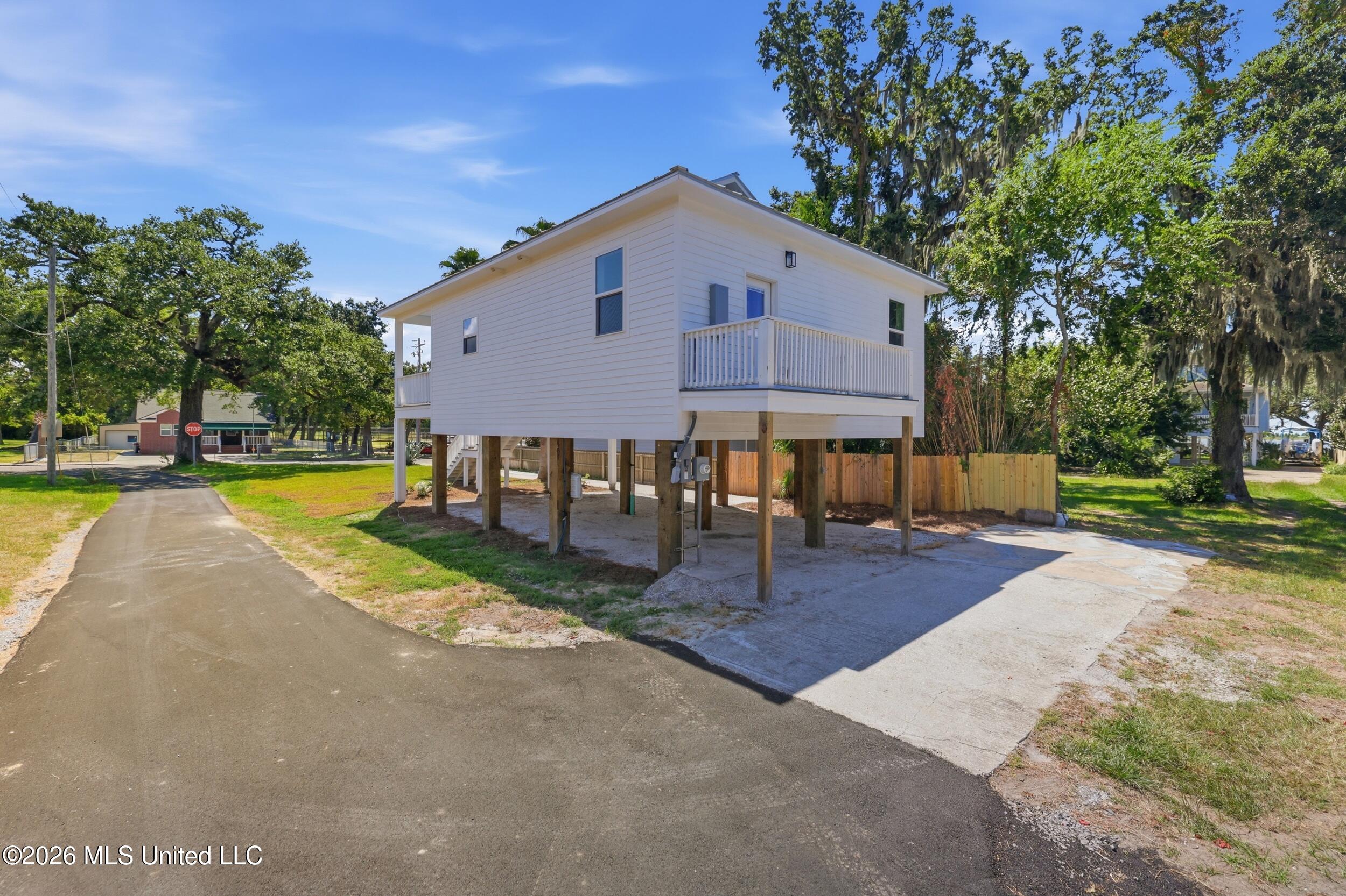 121 Keller Avenue Property Photo 43
