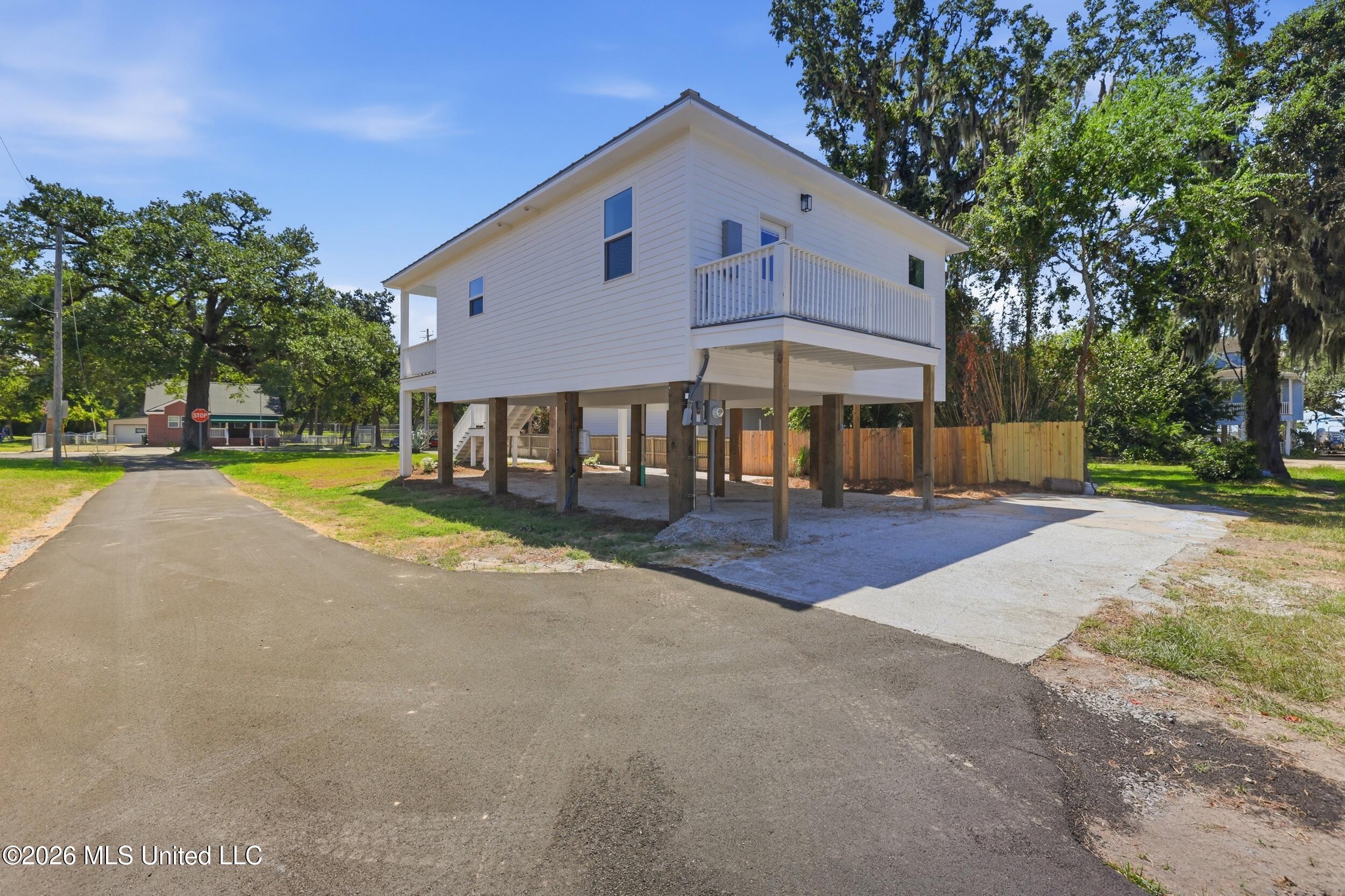 121 Keller Avenue Property Photo 44