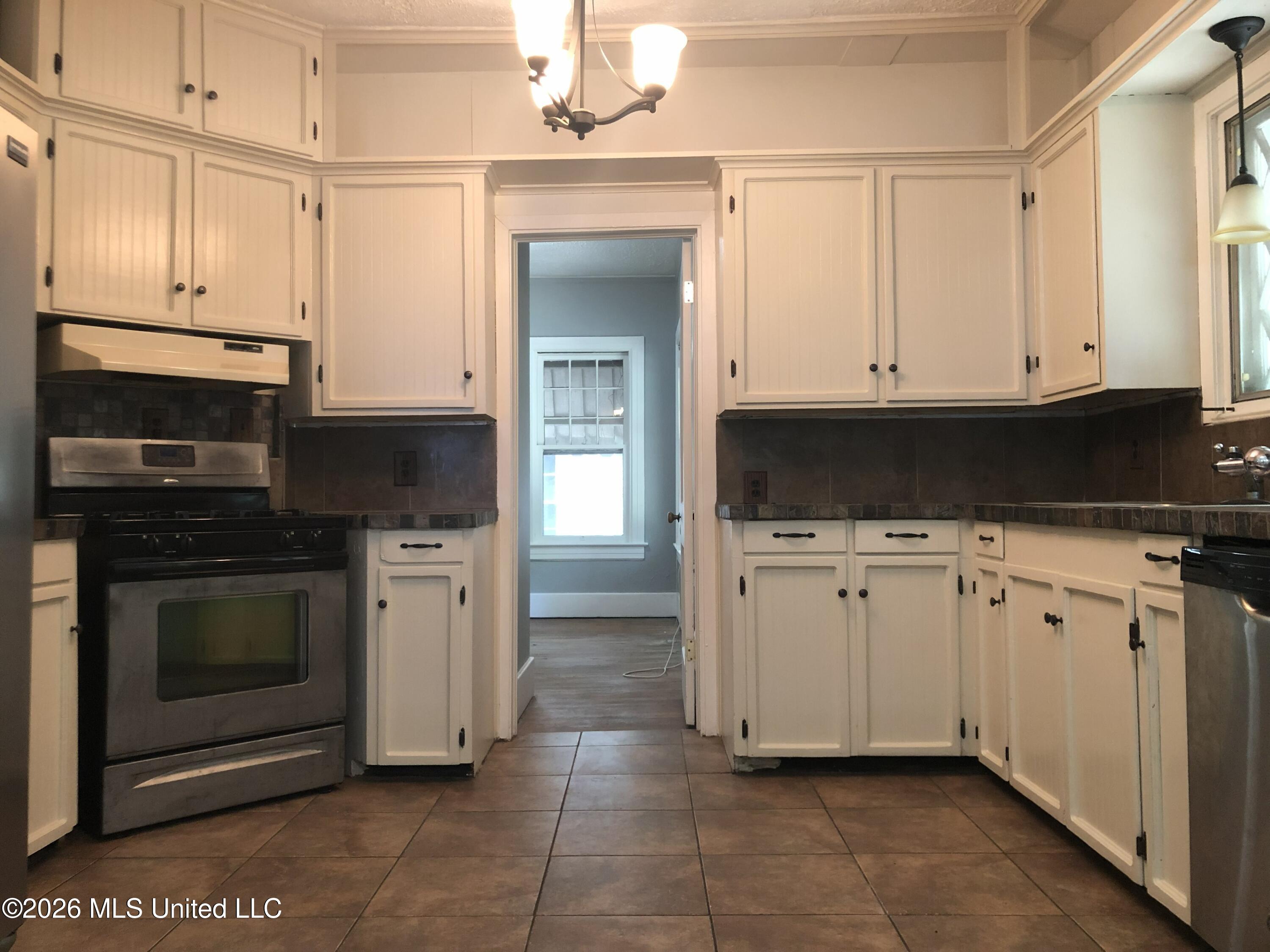 1319 Hazel Street Property Photo 3