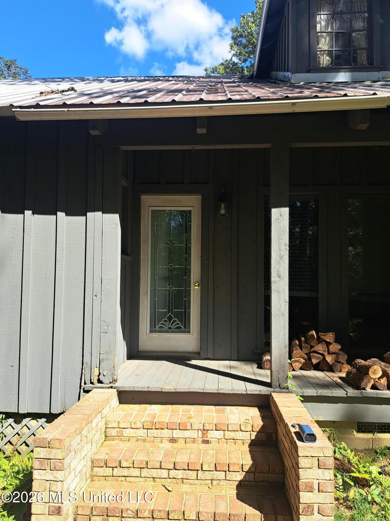 708 Laney Drive Property Photo 3