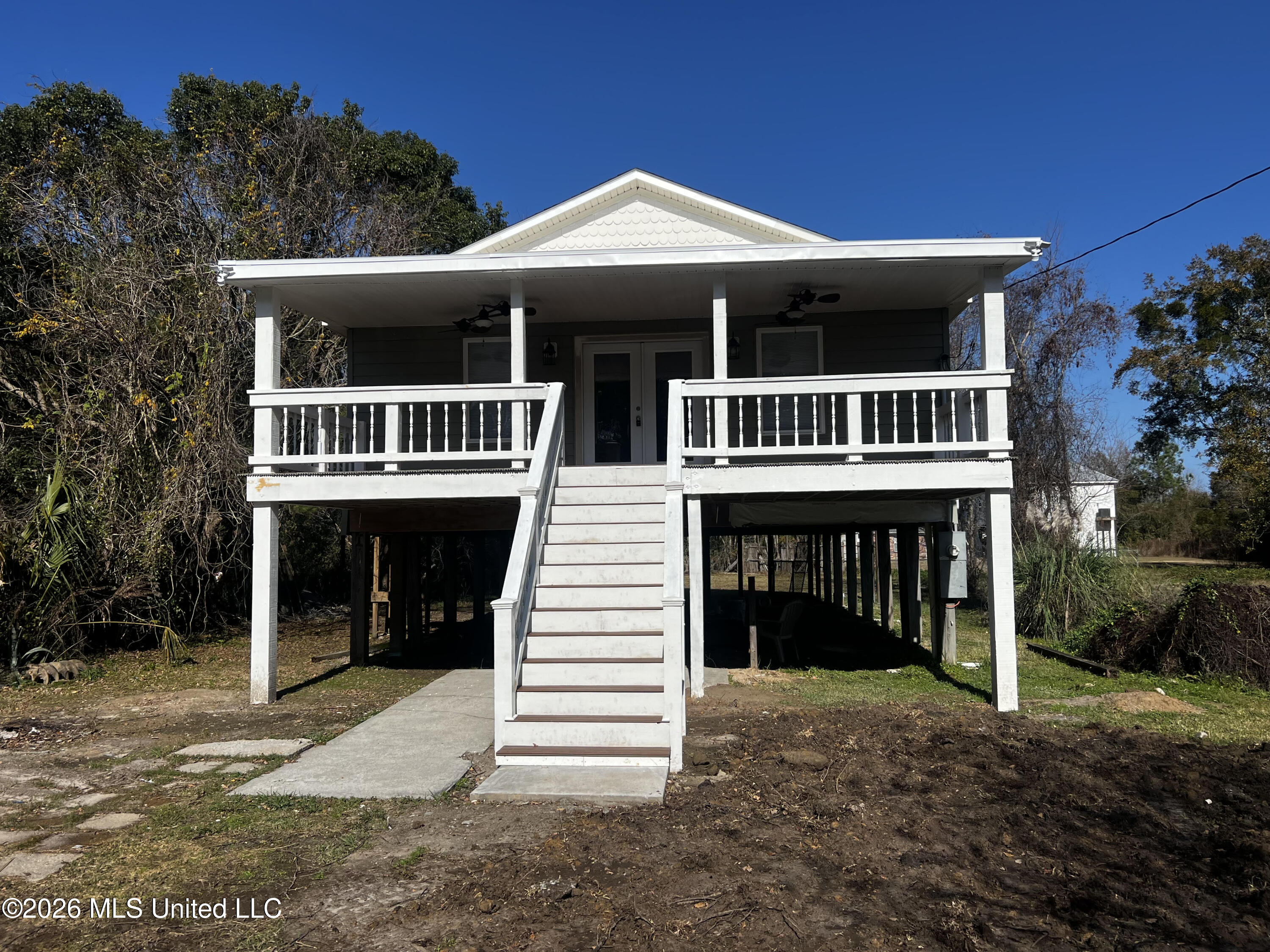 412 Robert Street Property Photo 1