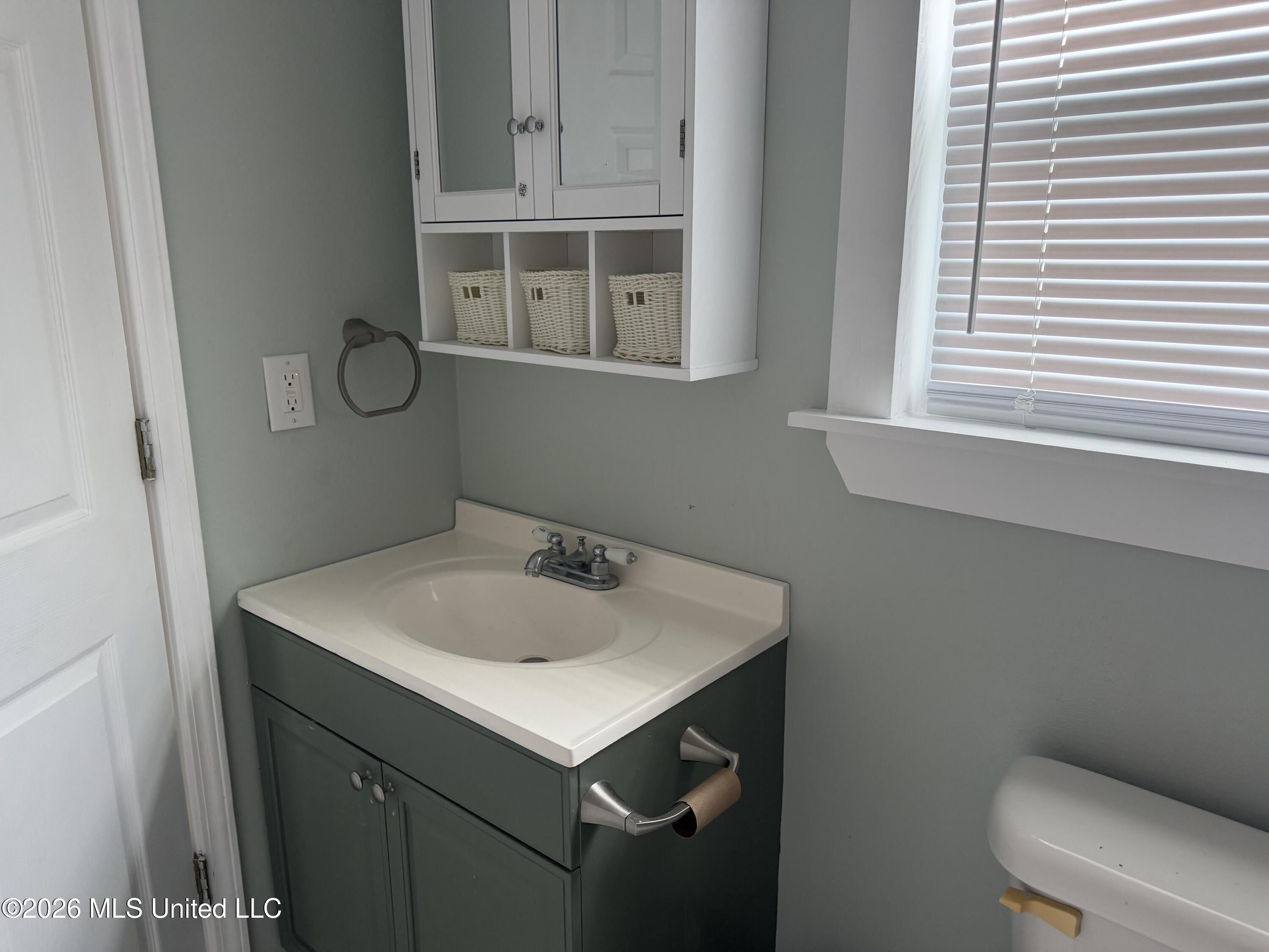 412 Robert Street Property Photo 10