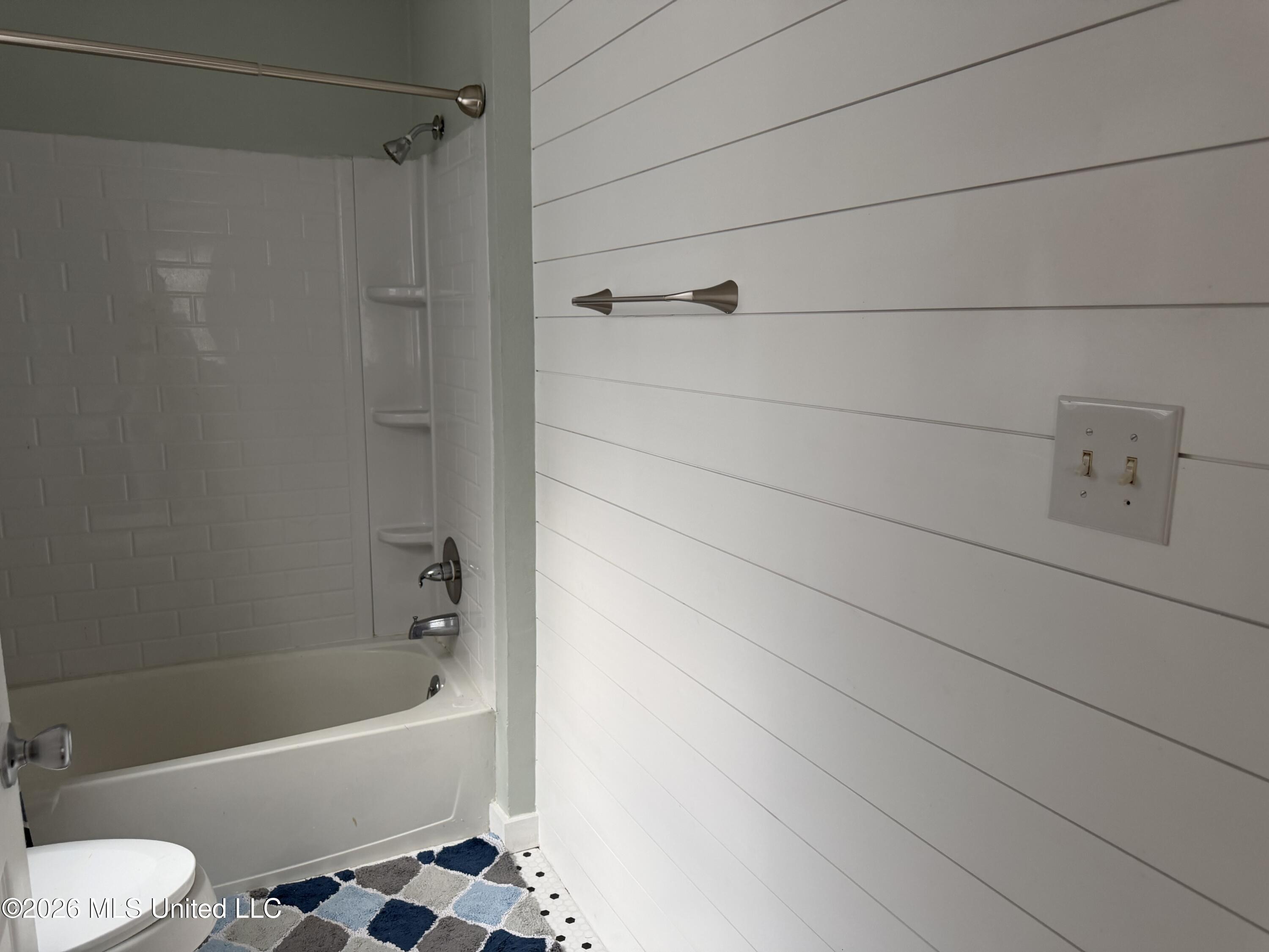 412 Robert Street Property Photo 11
