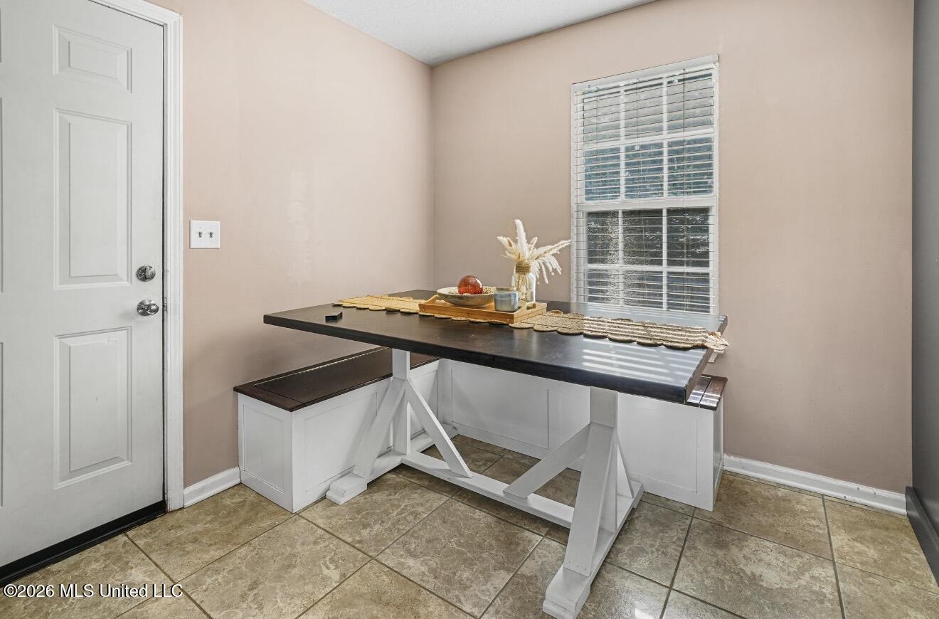 315 Ventura Cove Property Photo 8