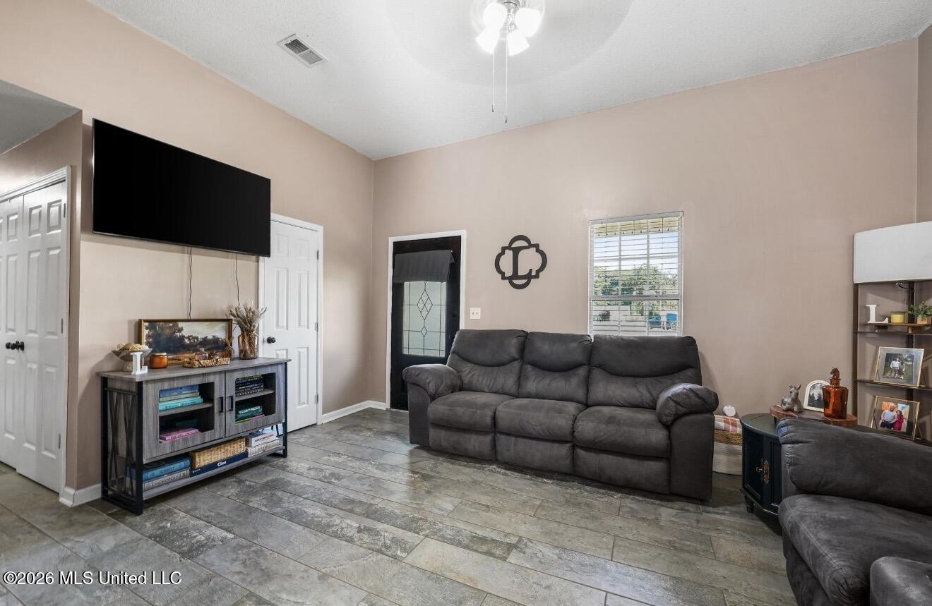 315 Ventura Cove Property Photo 11