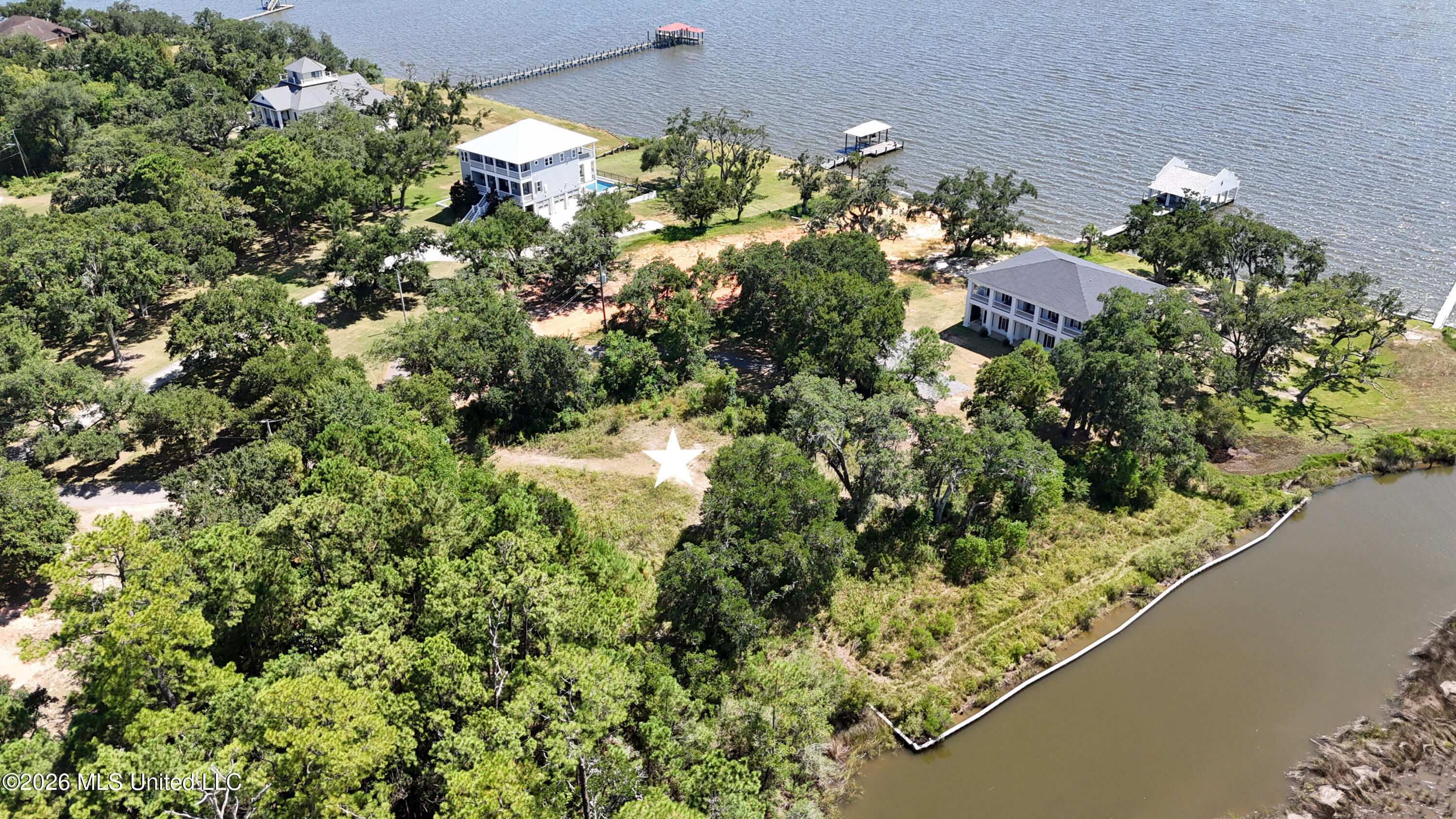 6209 Point Porteaux Road Property Photo 7