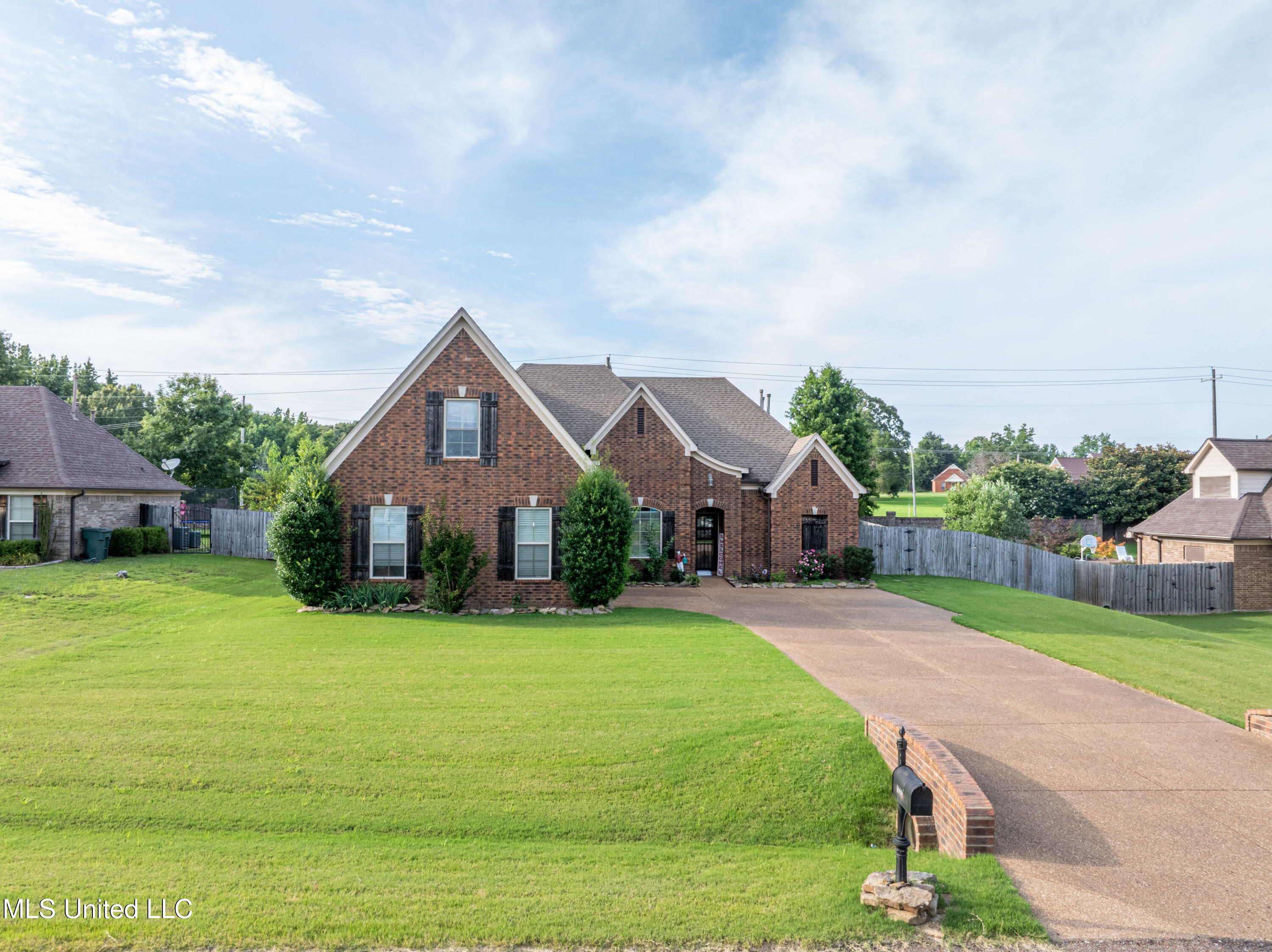 1668 Farindale Cove Property Photo 1
