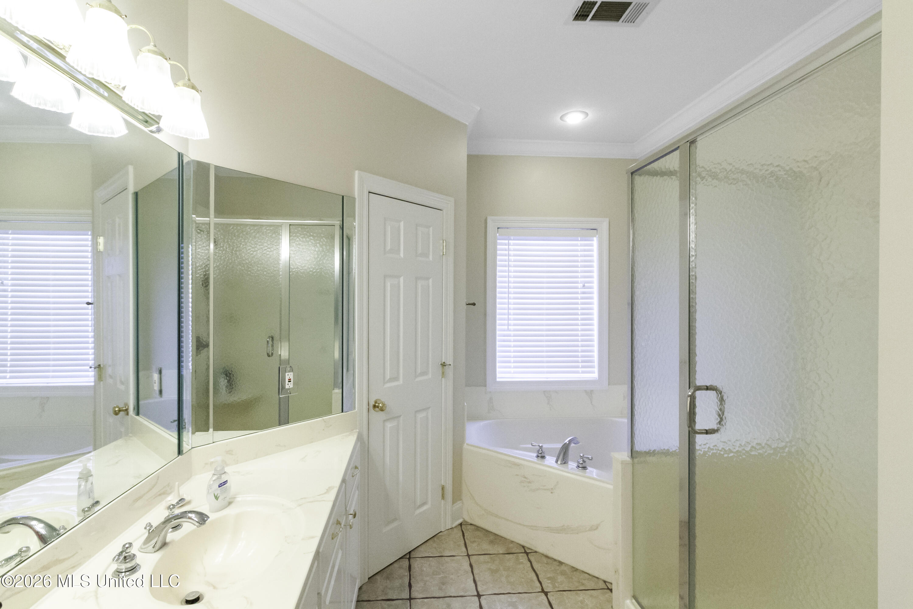 667 April Sound Property Photo 30