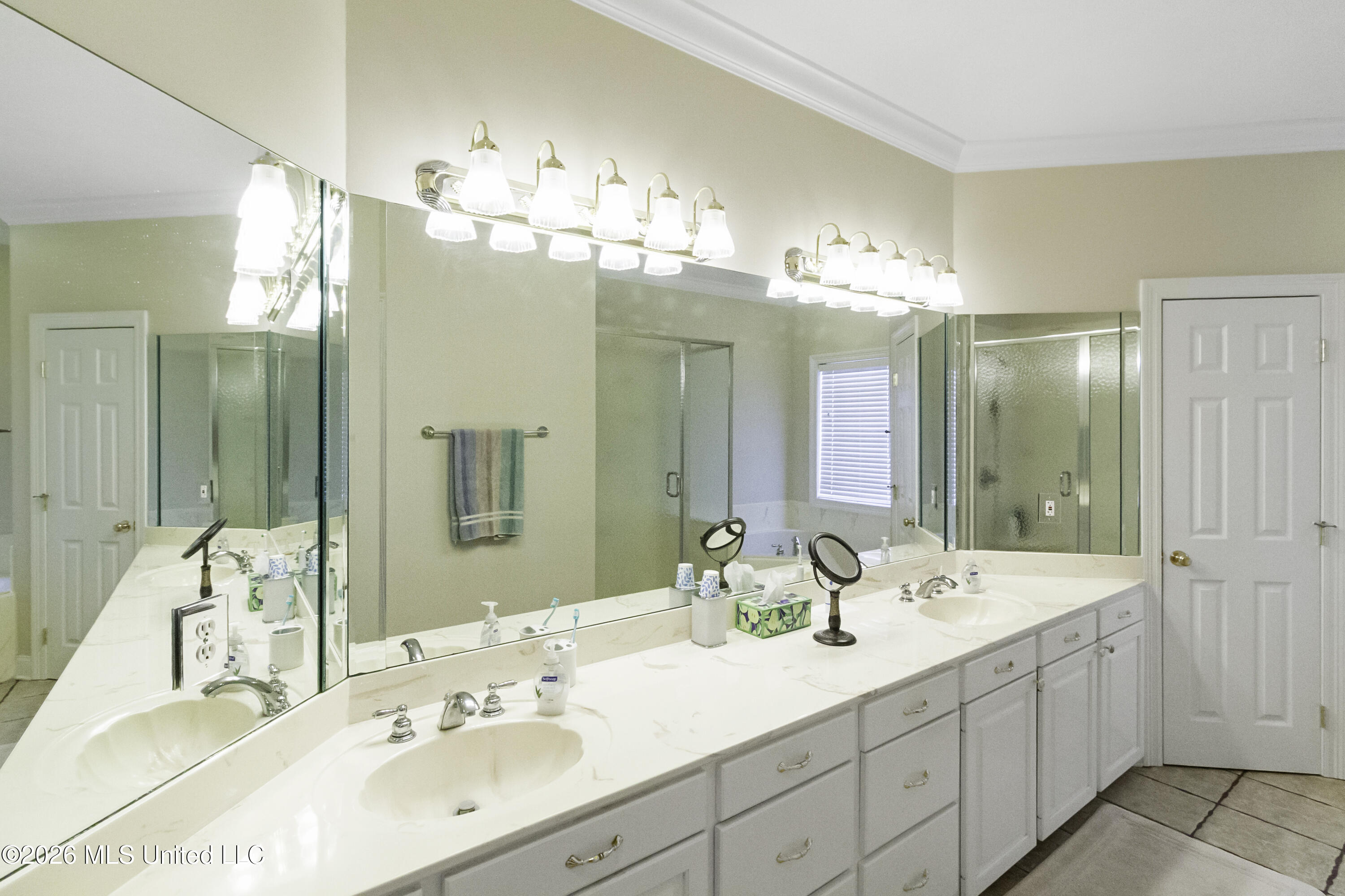 667 April Sound Property Photo 32