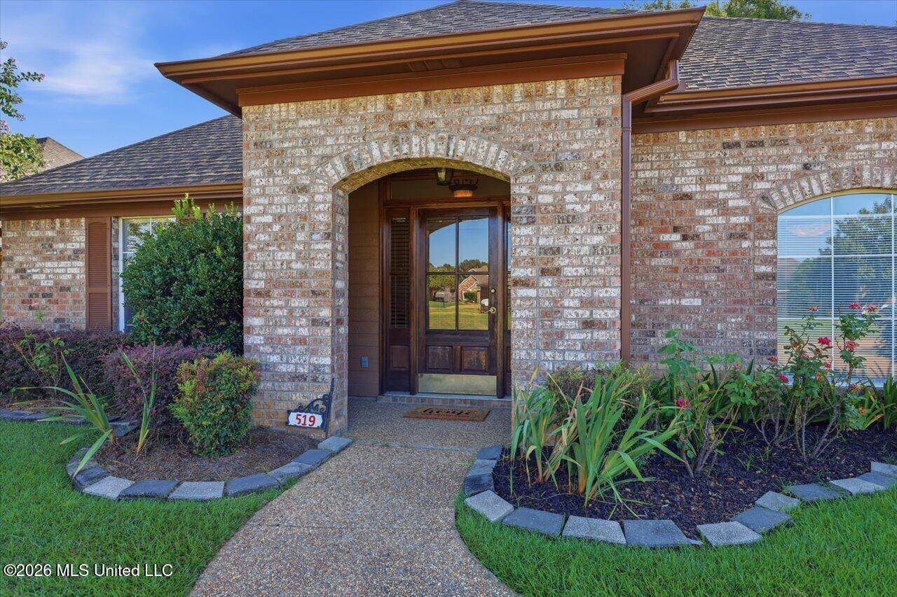 519 Planters Drive Property Photo 4