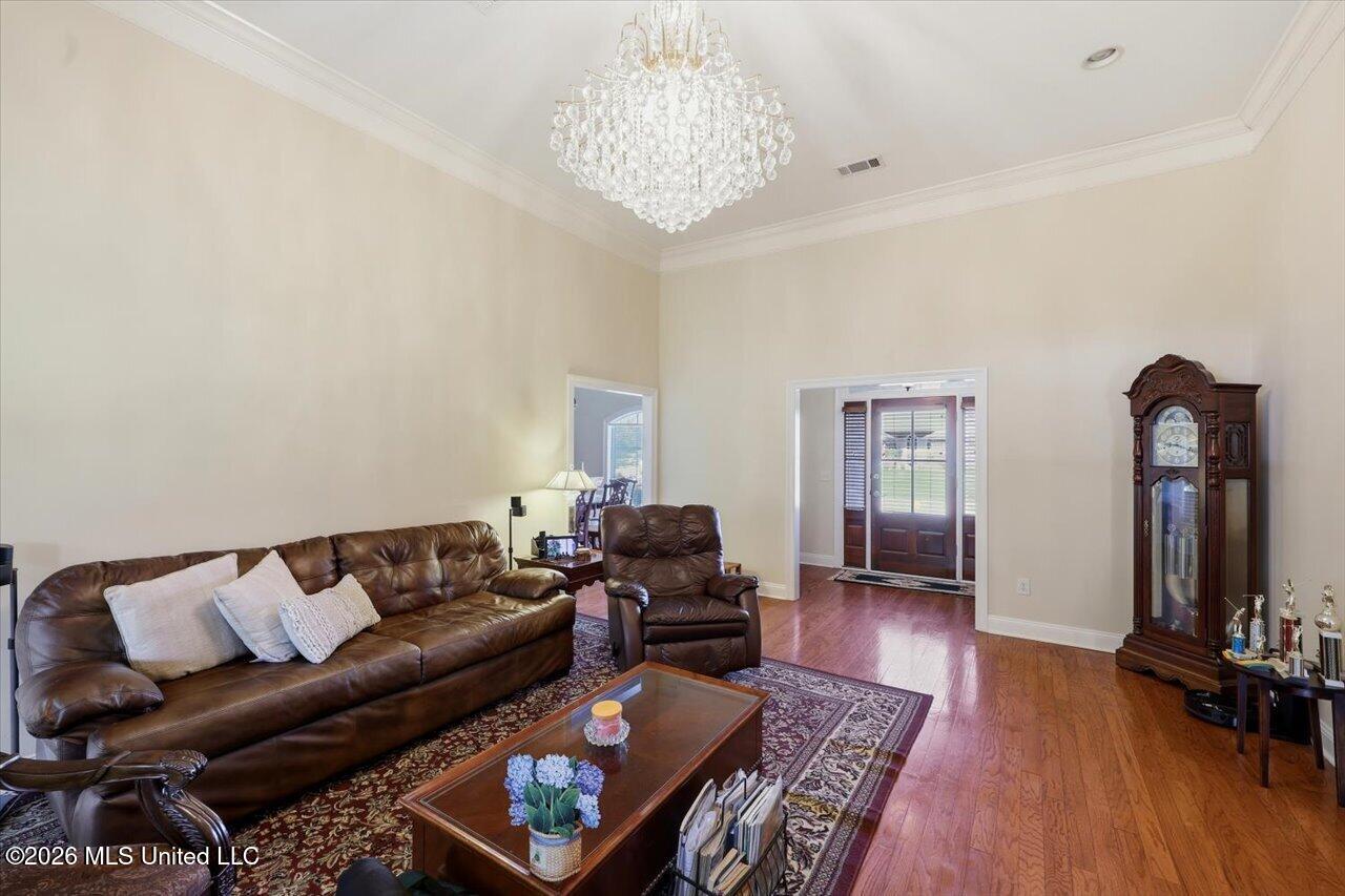 519 Planters Drive Property Photo 8
