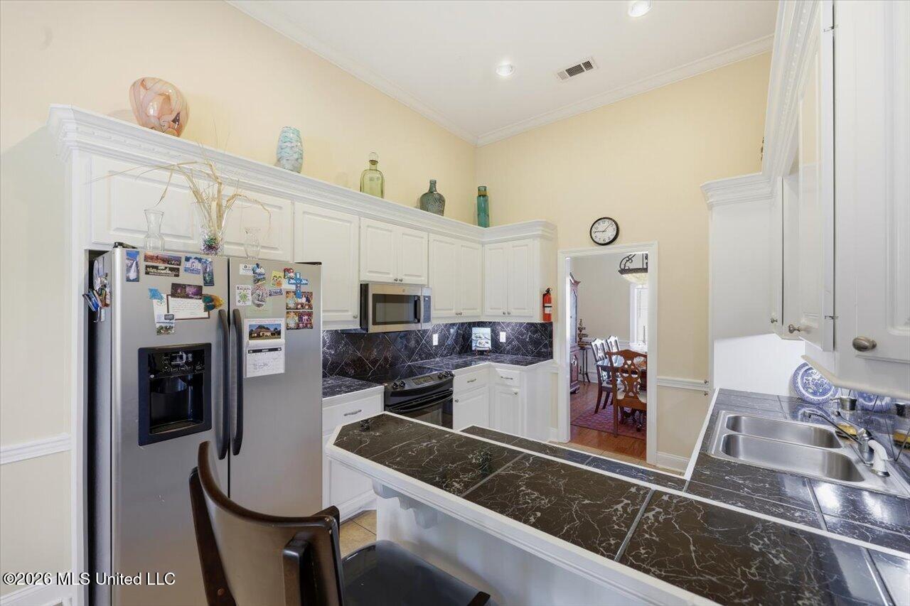 519 Planters Drive Property Photo 11