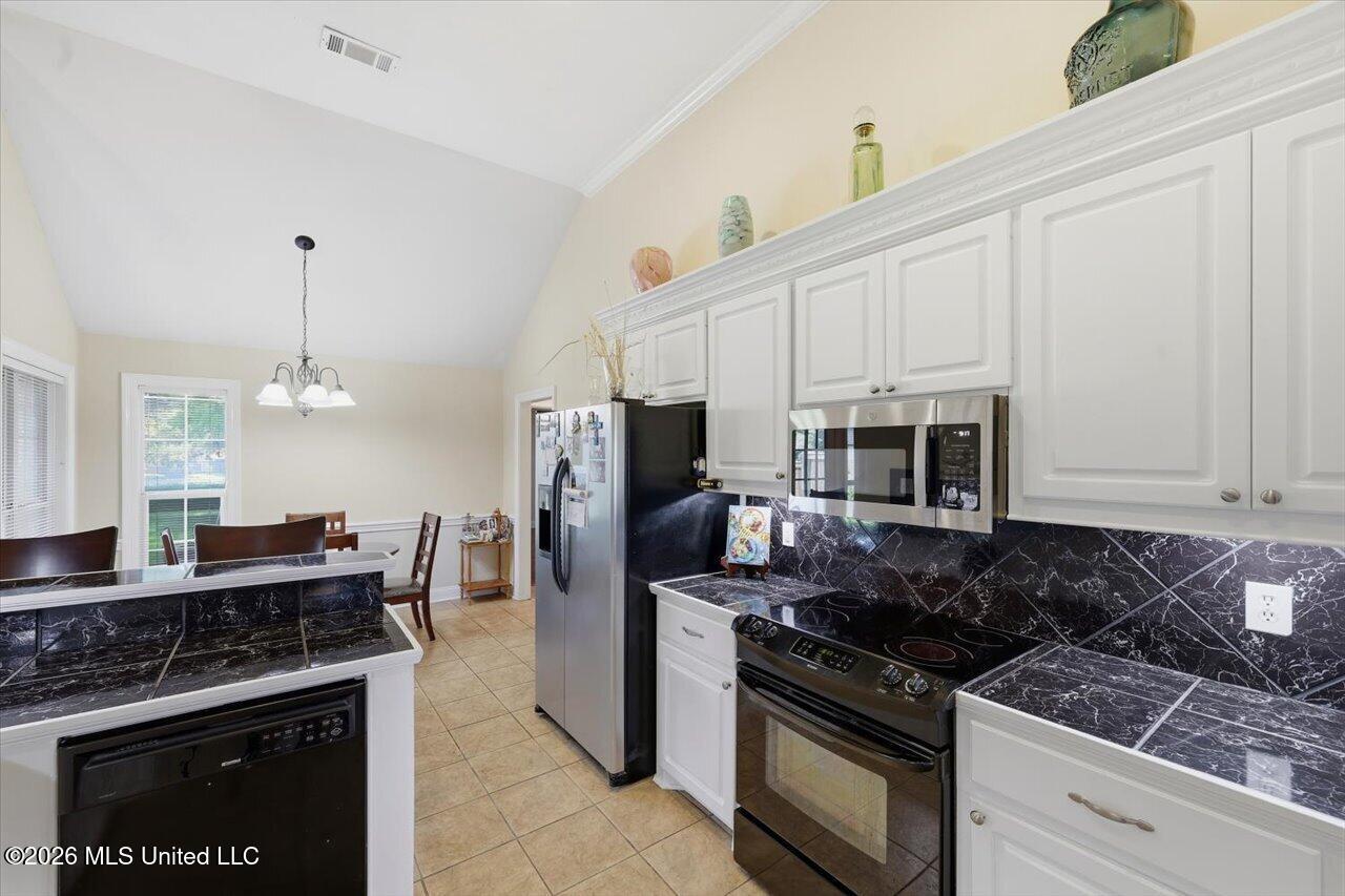 519 Planters Drive Property Photo 13