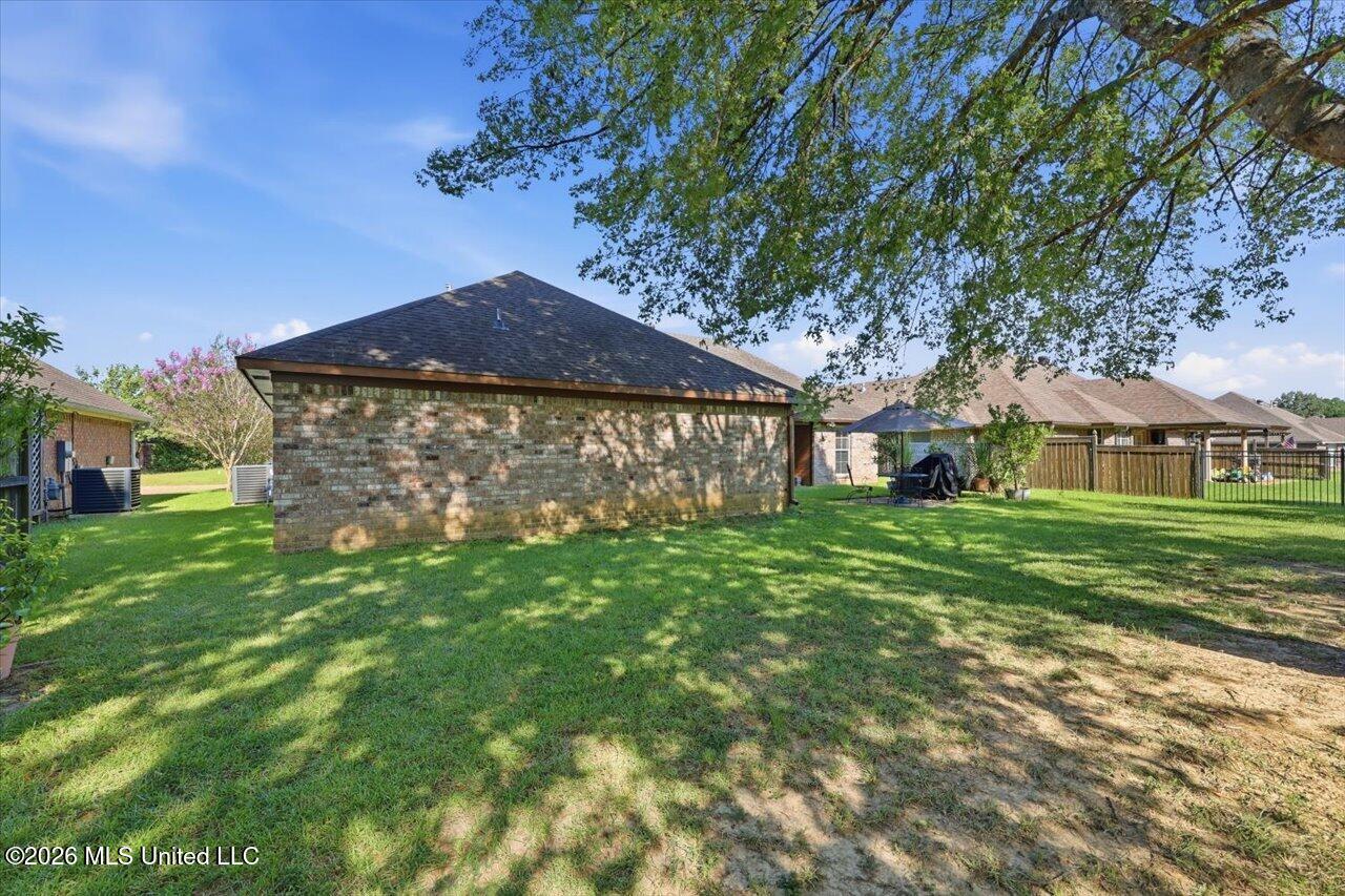 519 Planters Drive Property Photo 33