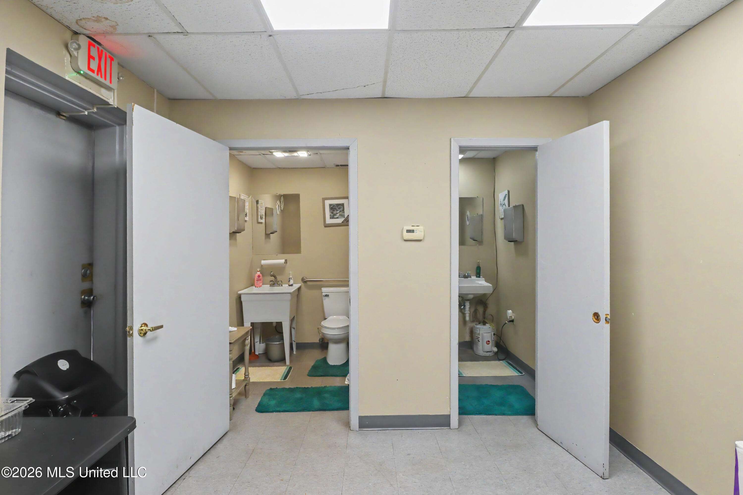 1405 Aston Avenue Property Photo 28
