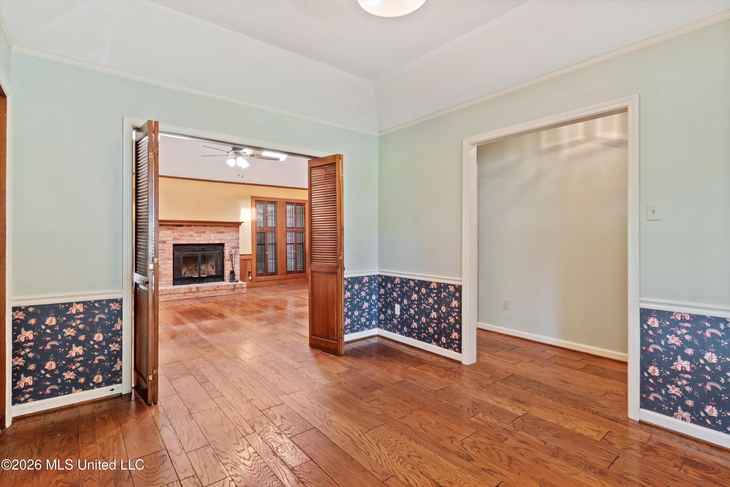 1023 Hunters Point Drive Property Photo 6