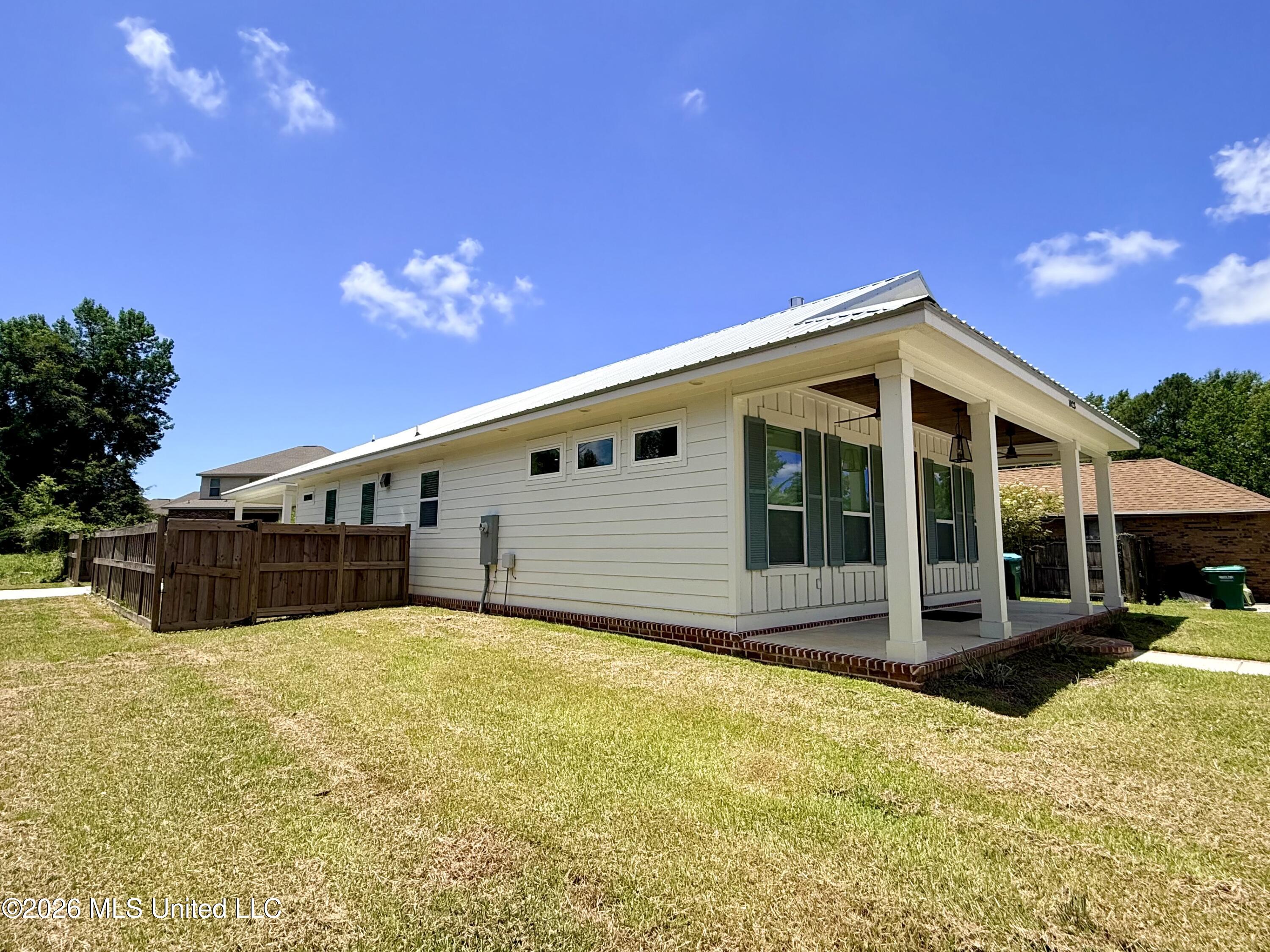 759 Baybreeze Drive Property Photo 16