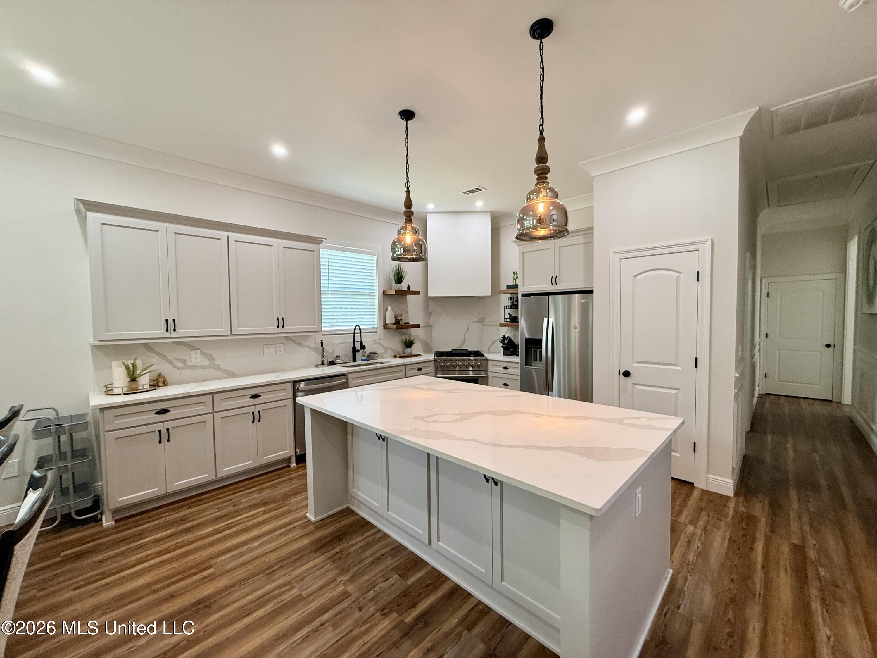 759 Baybreeze Drive Property Photo 19
