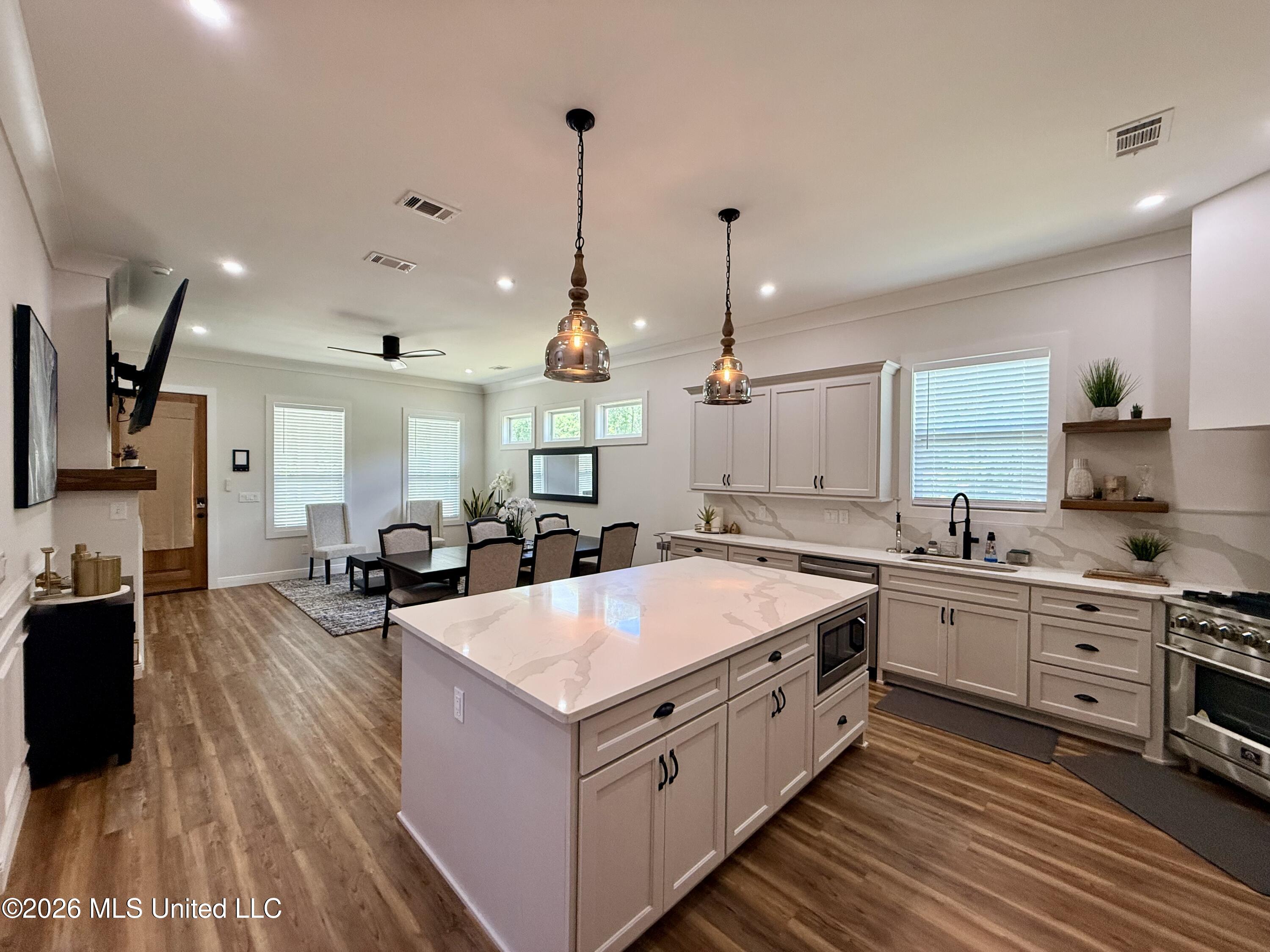 759 Baybreeze Drive Property Photo 20