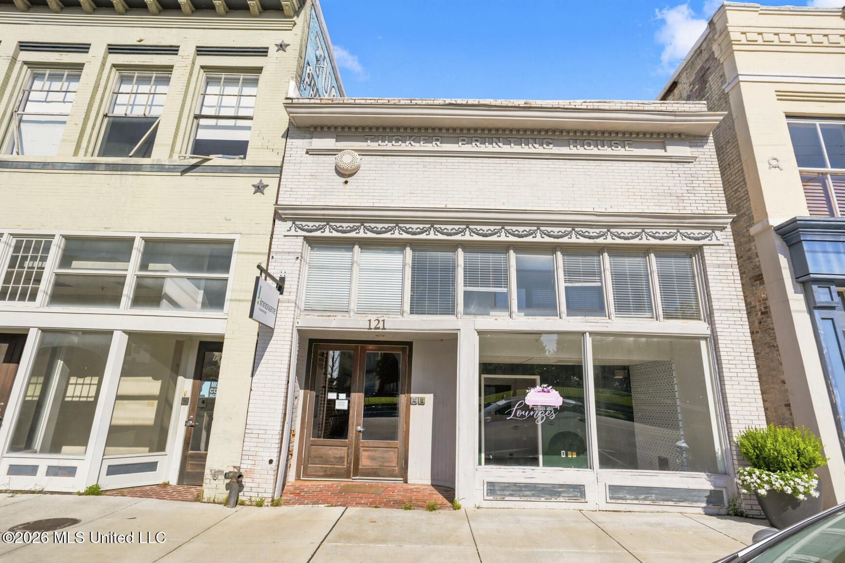 117 N State Street Property Photo 10