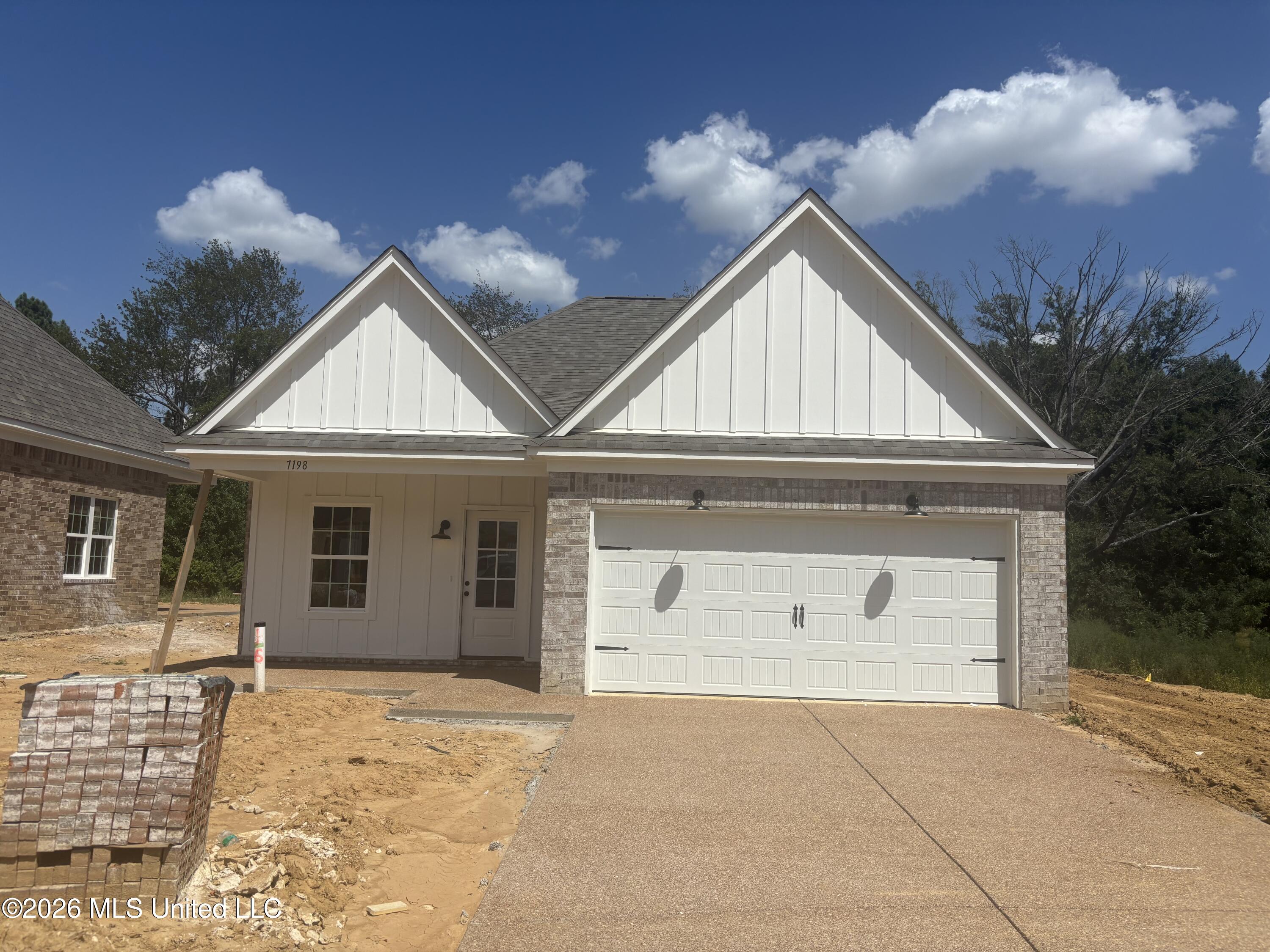 7198 Fairmont Pl Cove Property Photo 1